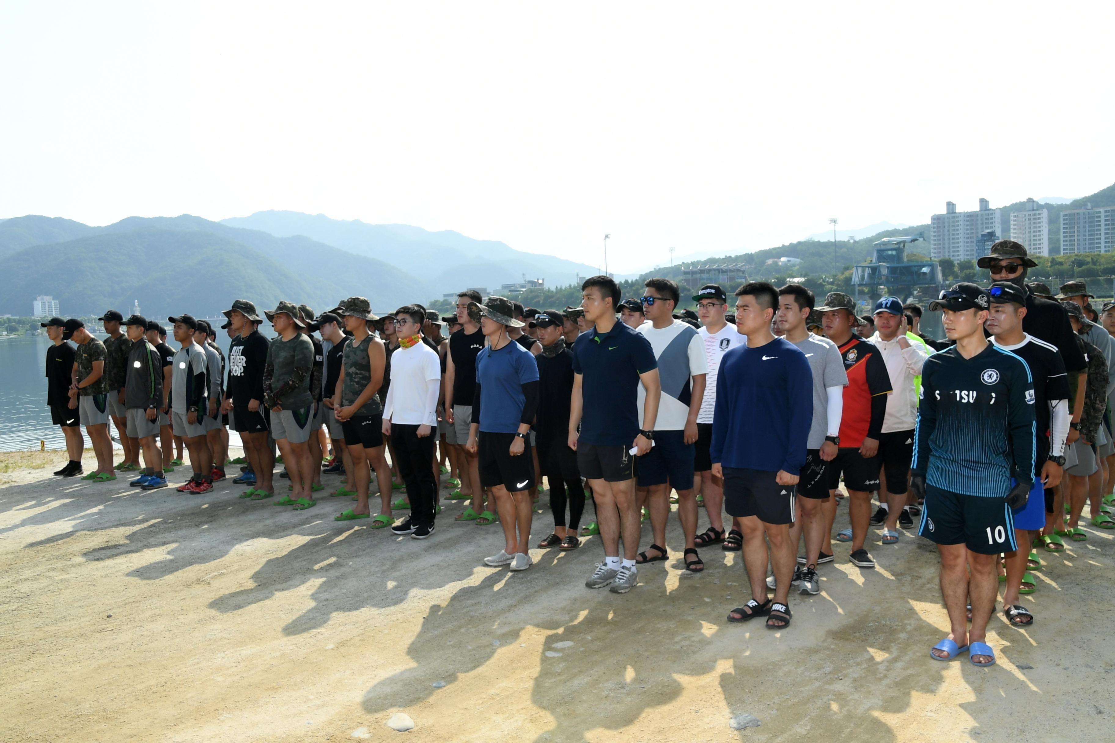 2018 화천쪽배축제 육군 제2포병여단 산천호 경주대회 의 사진