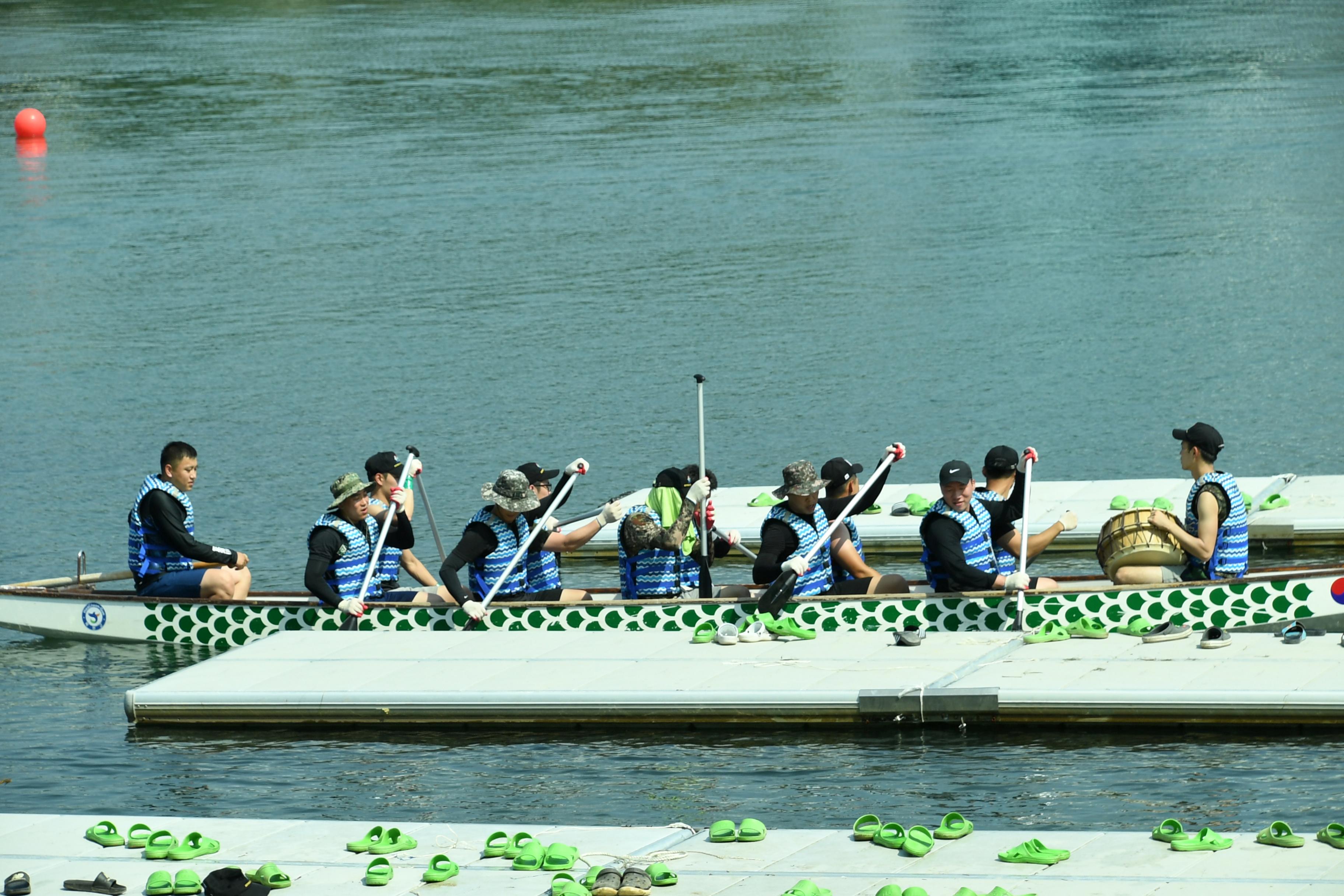 2018 화천쪽배축제 육군 제15보병사단 산천호 경주대회 의 사진