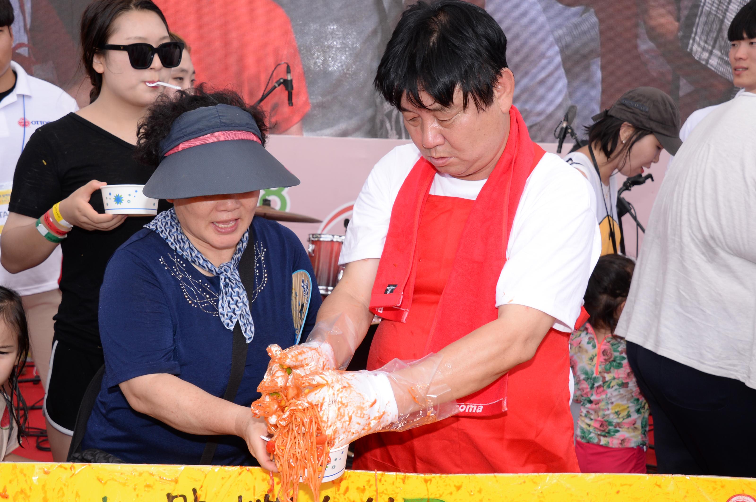 2018 화천토마토축제 주한대사 초청 천인의 식탁 의 사진