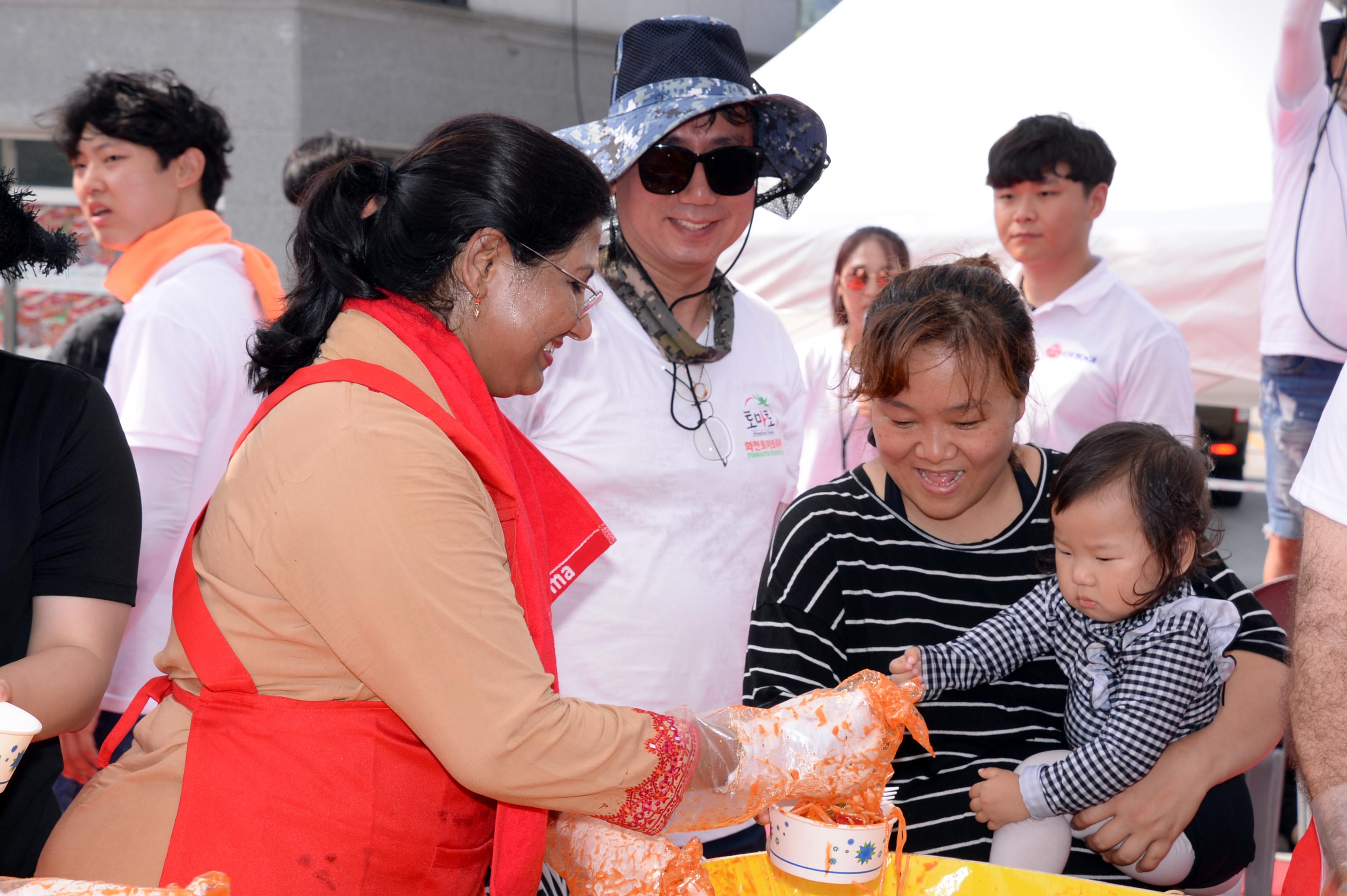 2018 화천토마토축제 주한대사 초청 천인의 식탁 의 사진