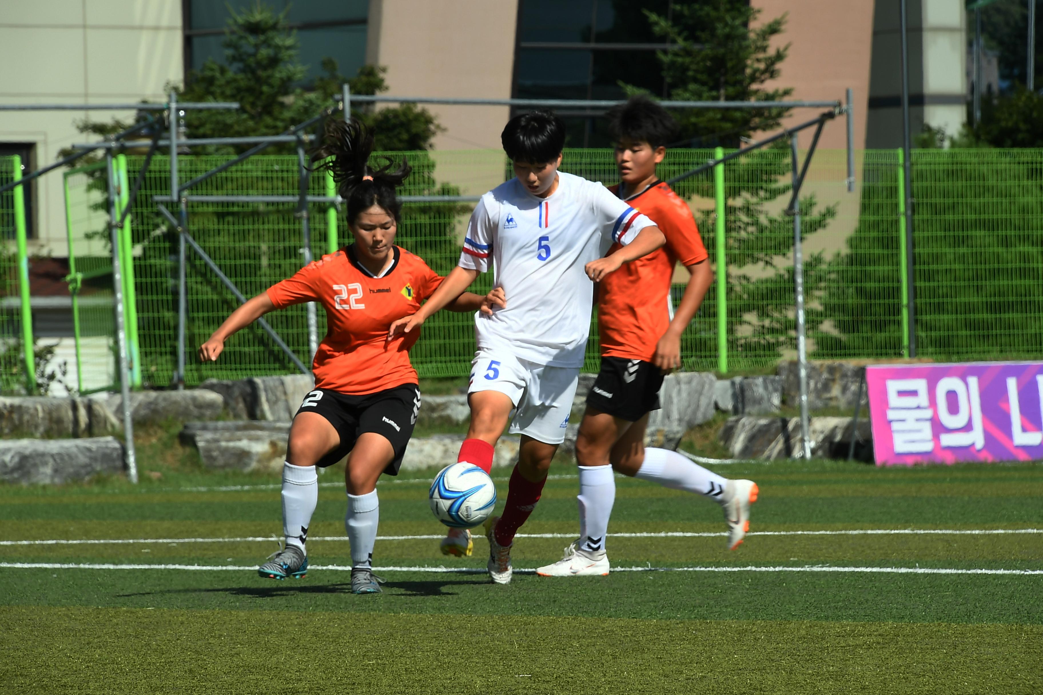 물의나라 화천 2018 추계 한국여자축구연맹전 의 사진