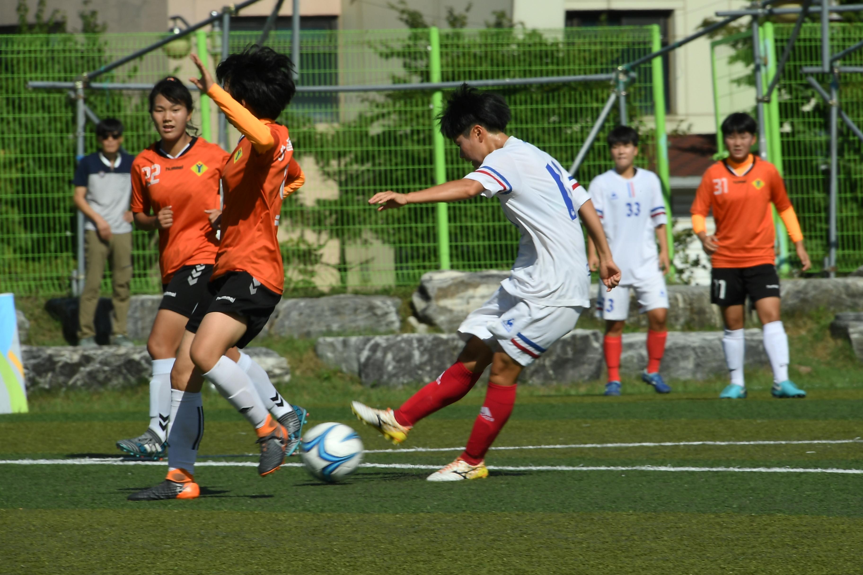 물의나라 화천 2018 추계 한국여자축구연맹전 의 사진