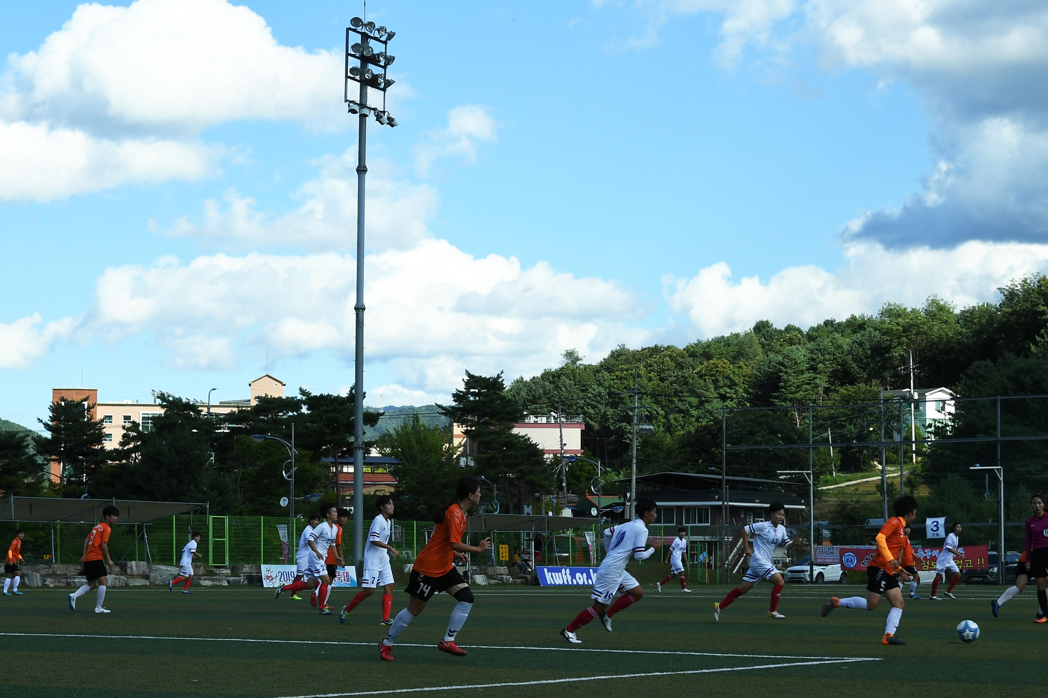 물의나라 화천 2018 추계 한국여자축구연맹전 의 사진