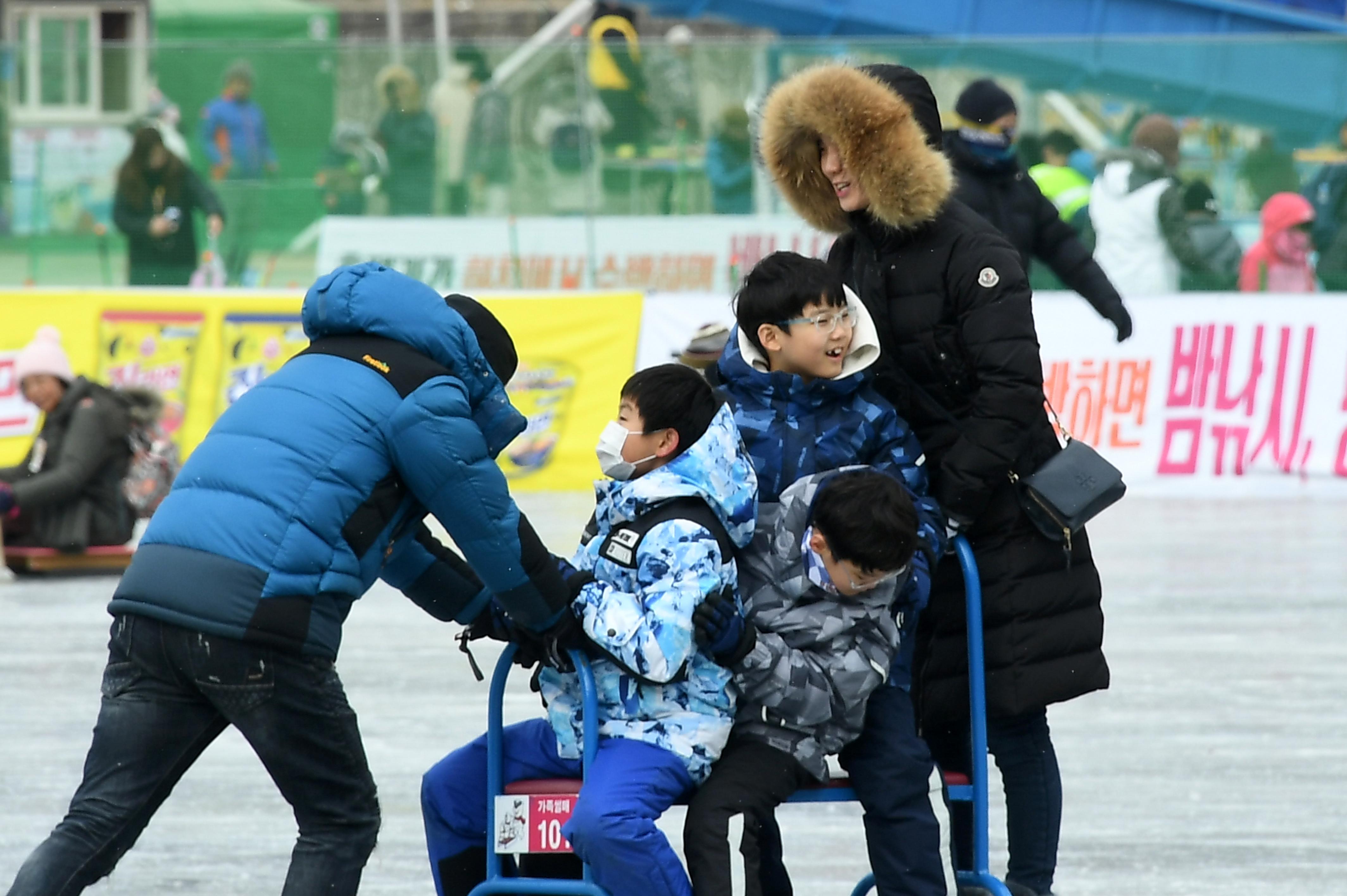 2019 화천산천어축제장 전경 의 사진