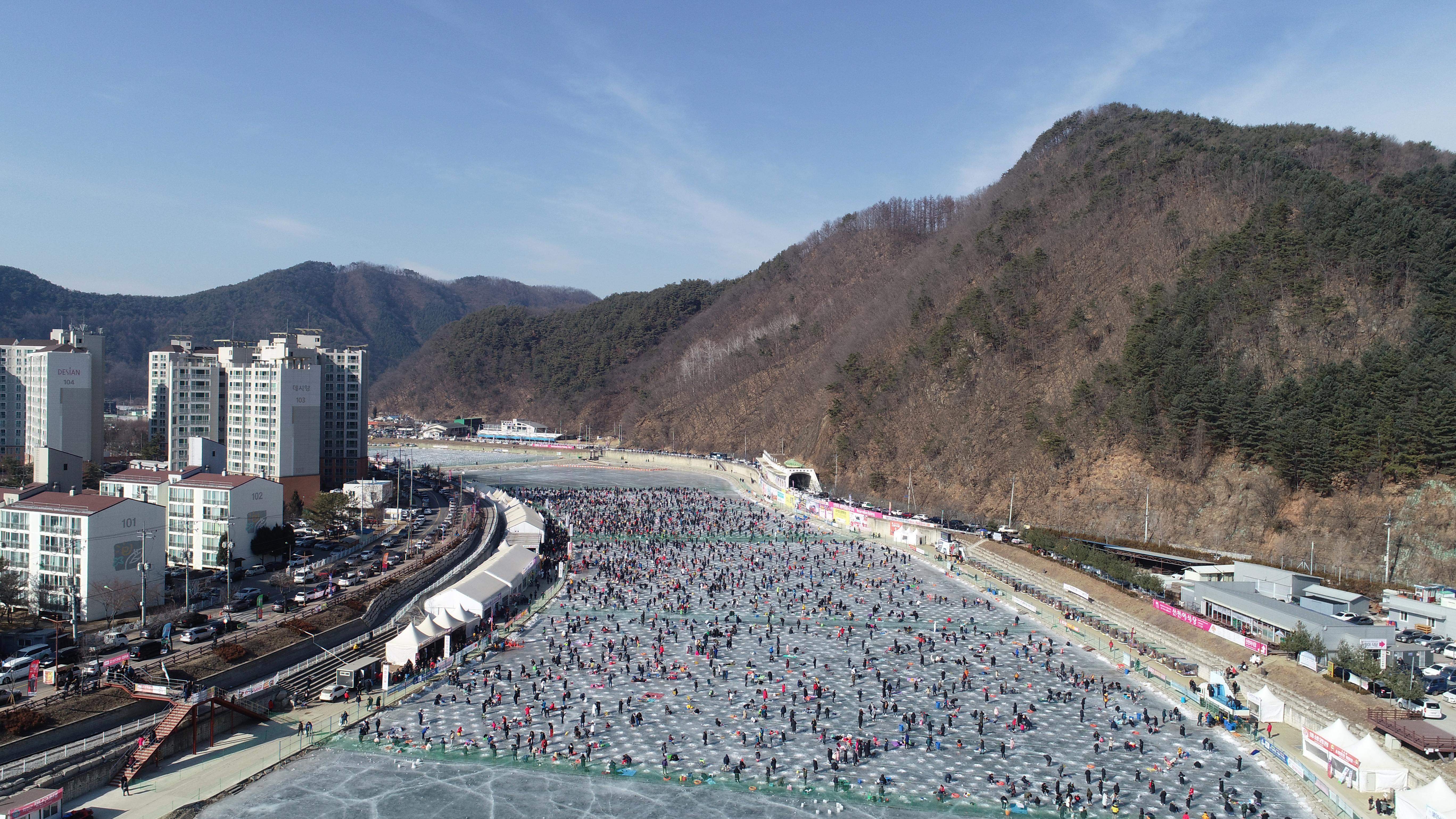 2019 화천산천어축제장 드론 촬영 전경 의 사진