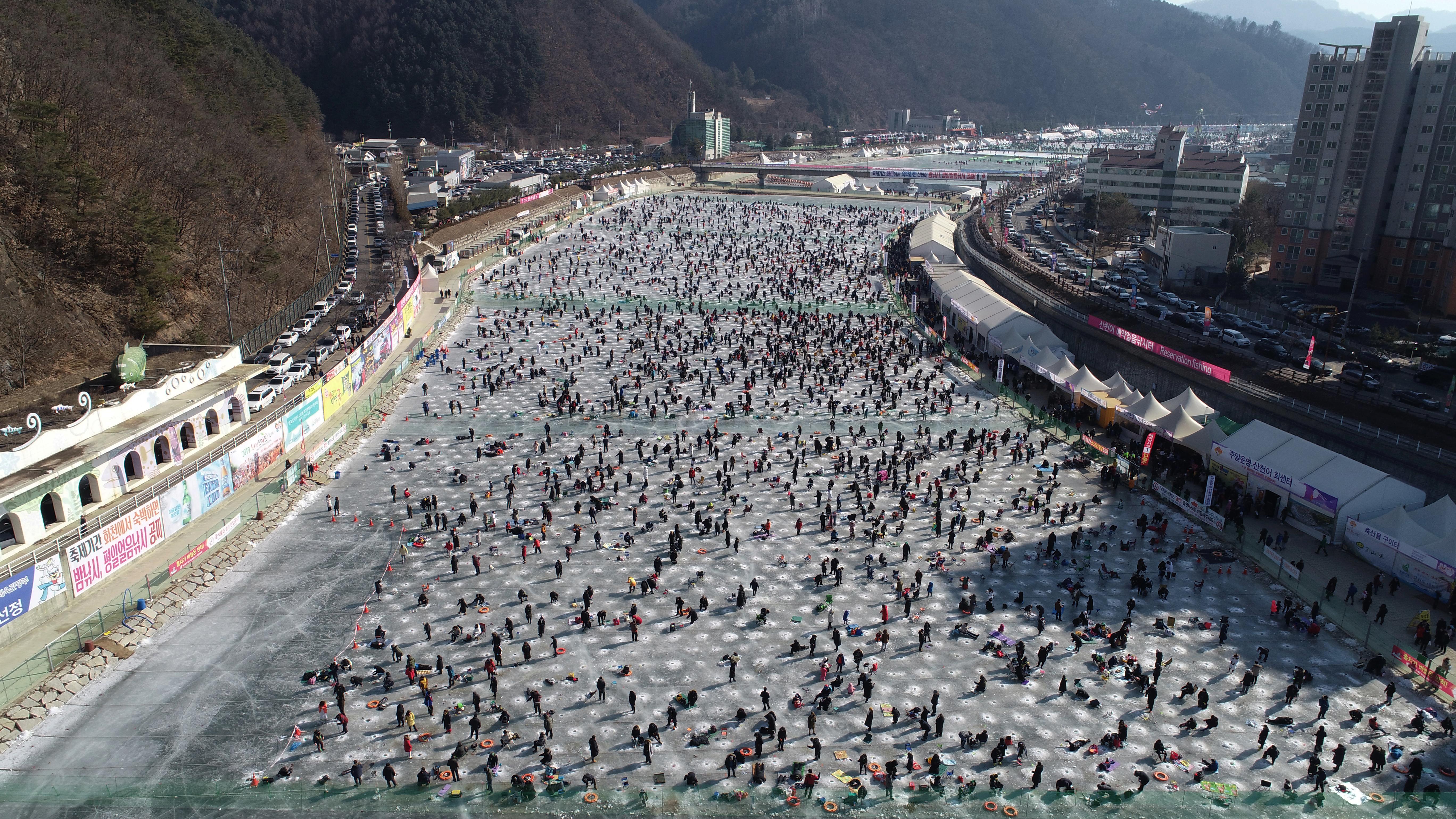 2019 화천산천어축제장 드론 촬영 전경 의 사진