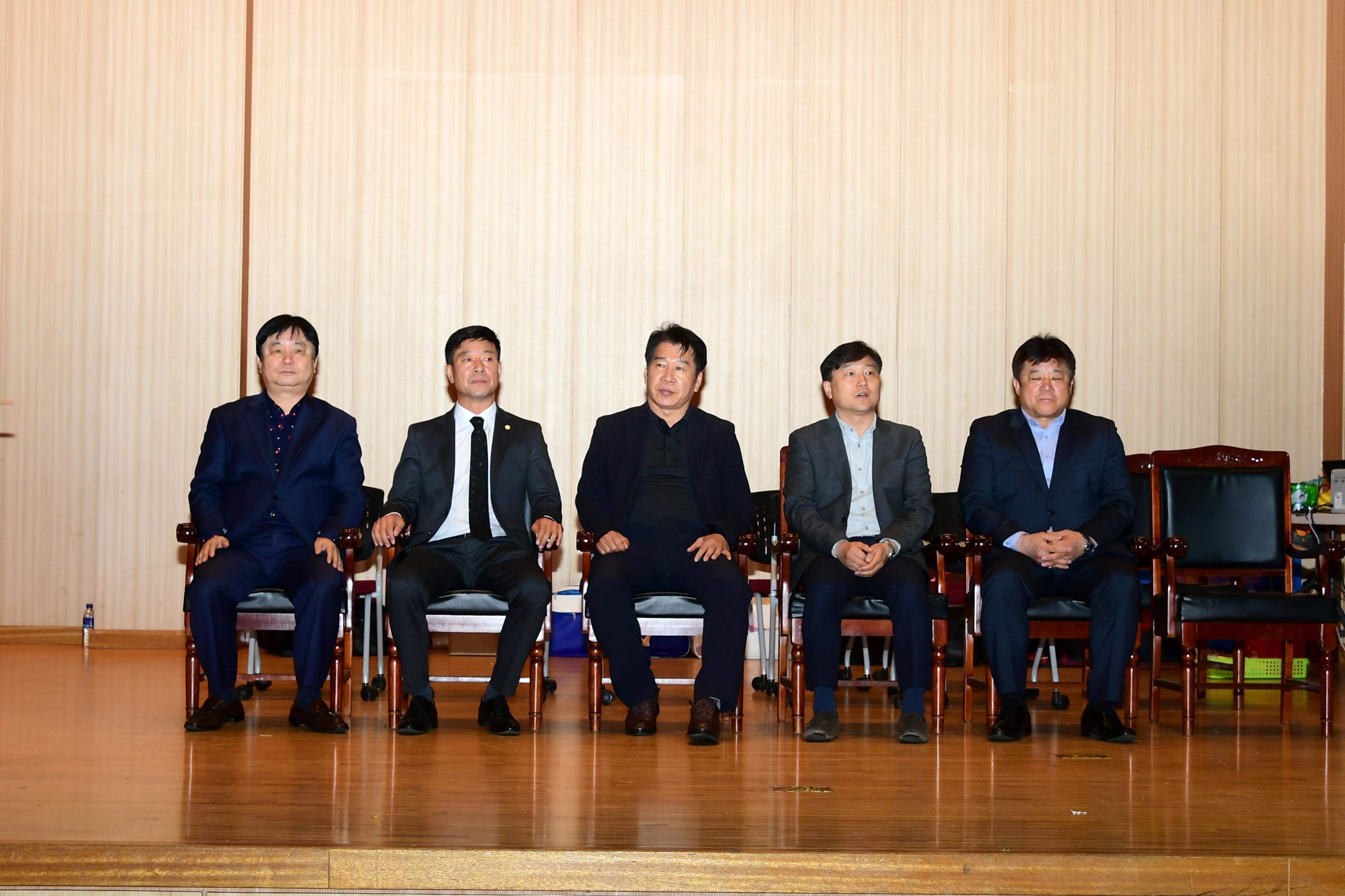 2019 제3회 화천군협회장기 배드민턴대회 의 사진