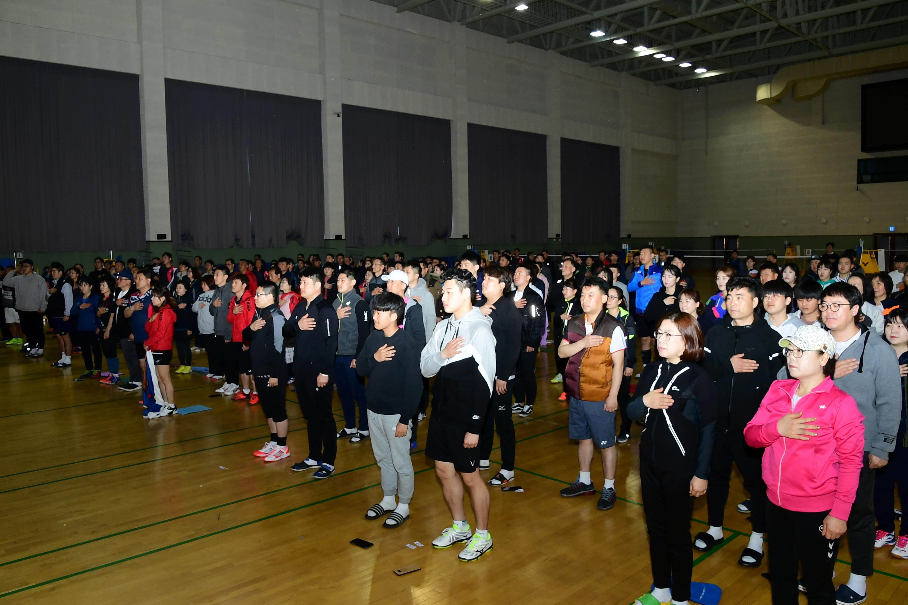 2019 제3회 화천군협회장기 배드민턴대회 의 사진