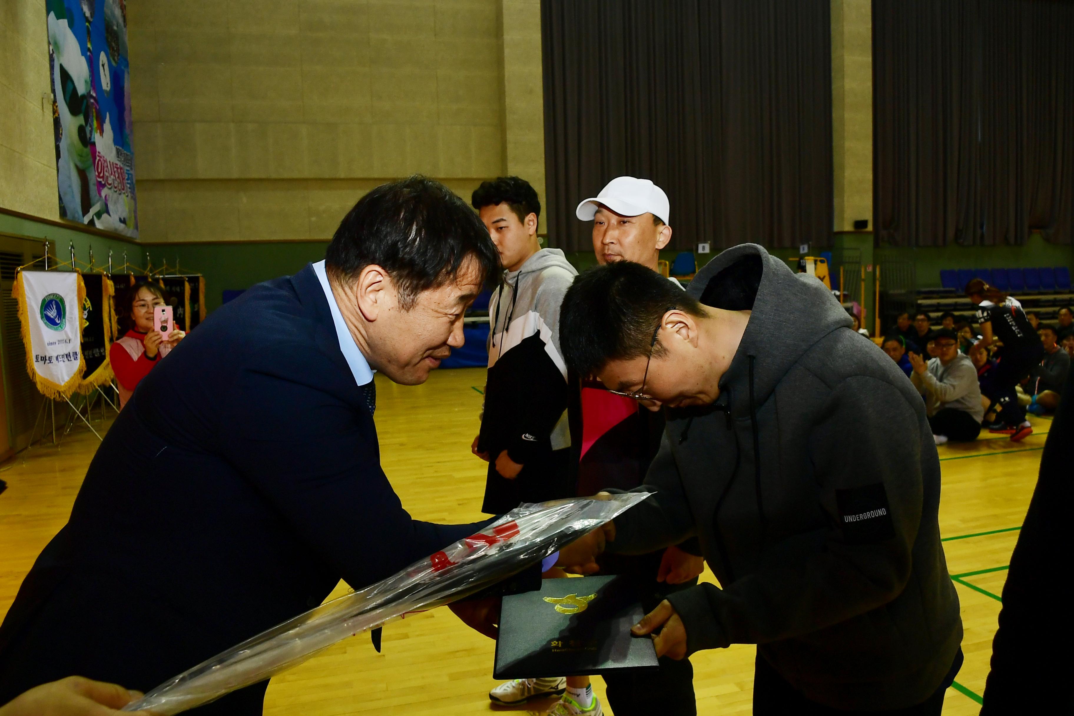 2019 제3회 화천군협회장기 배드민턴대회 의 사진