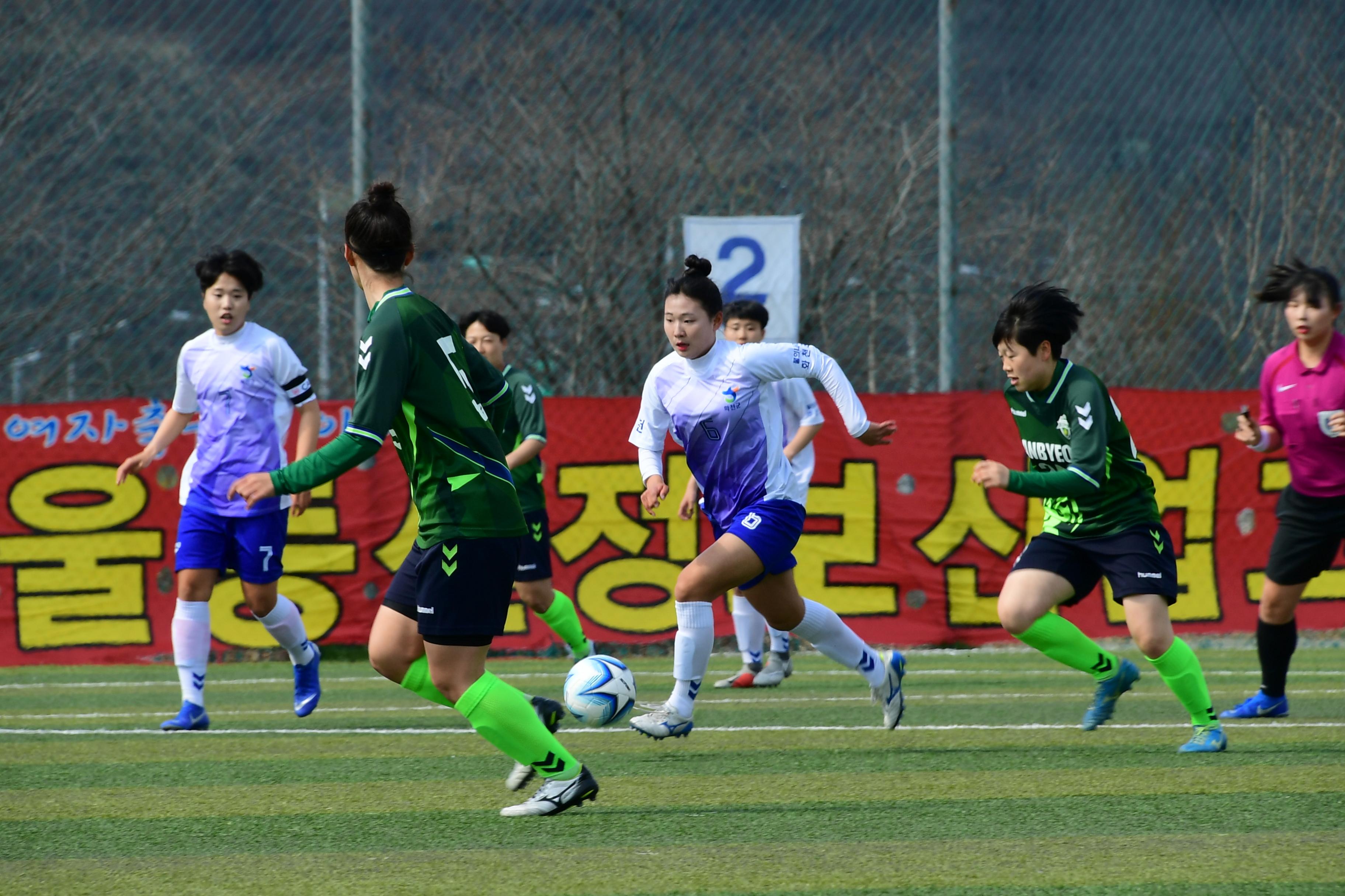 2019 춘계한국여자축구연맹전 의 사진