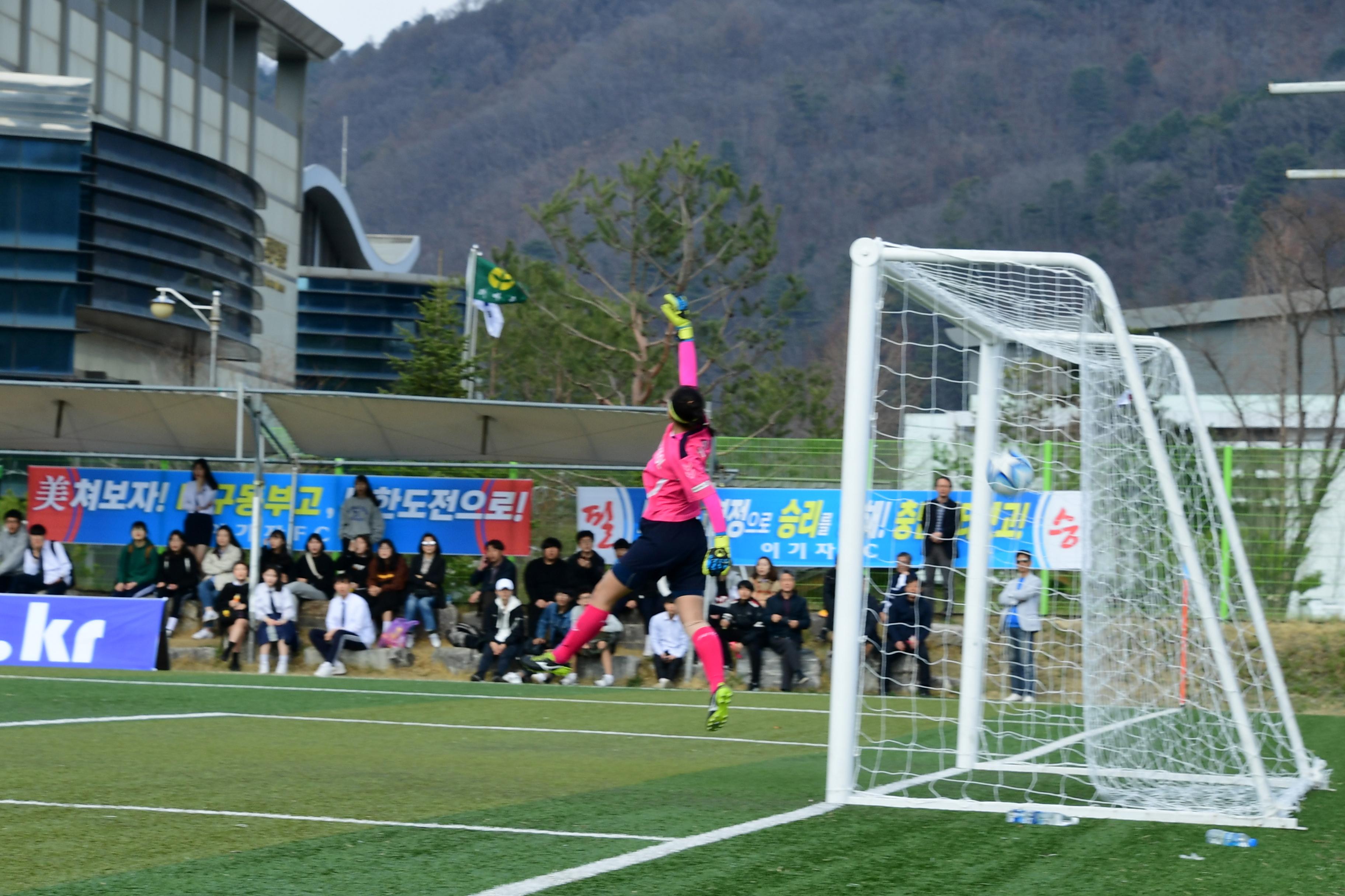 2019 춘계한국여자축구연맹전 의 사진