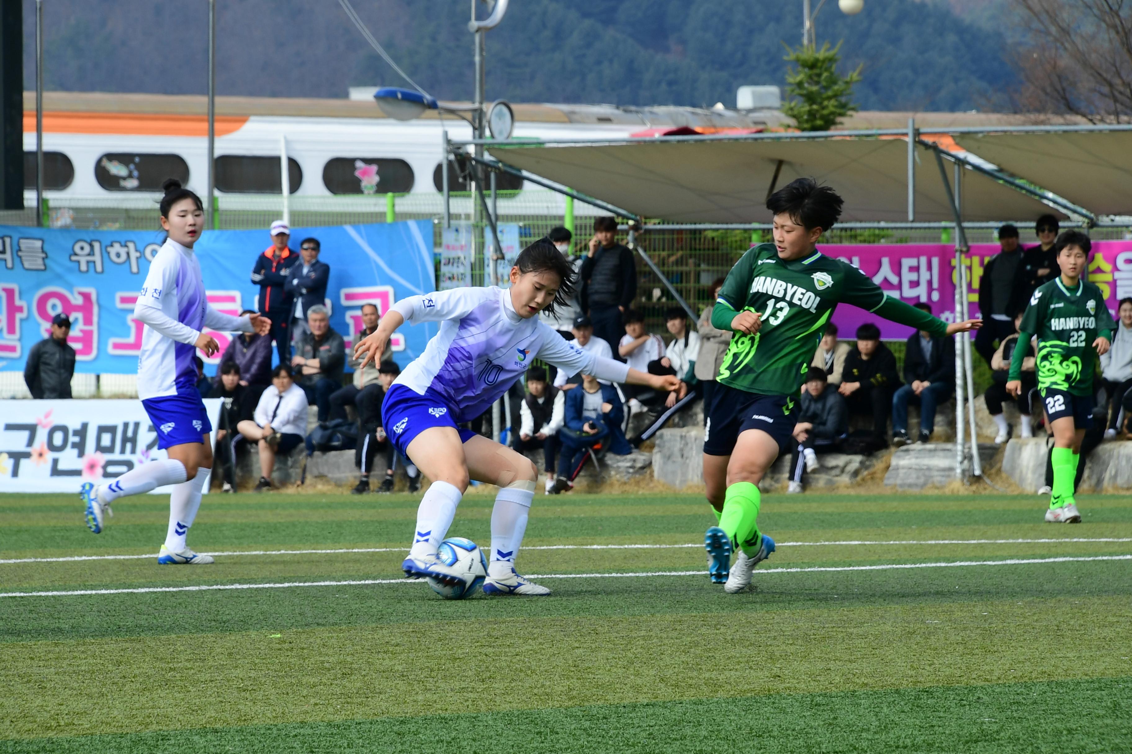 2019 춘계한국여자축구연맹전 의 사진