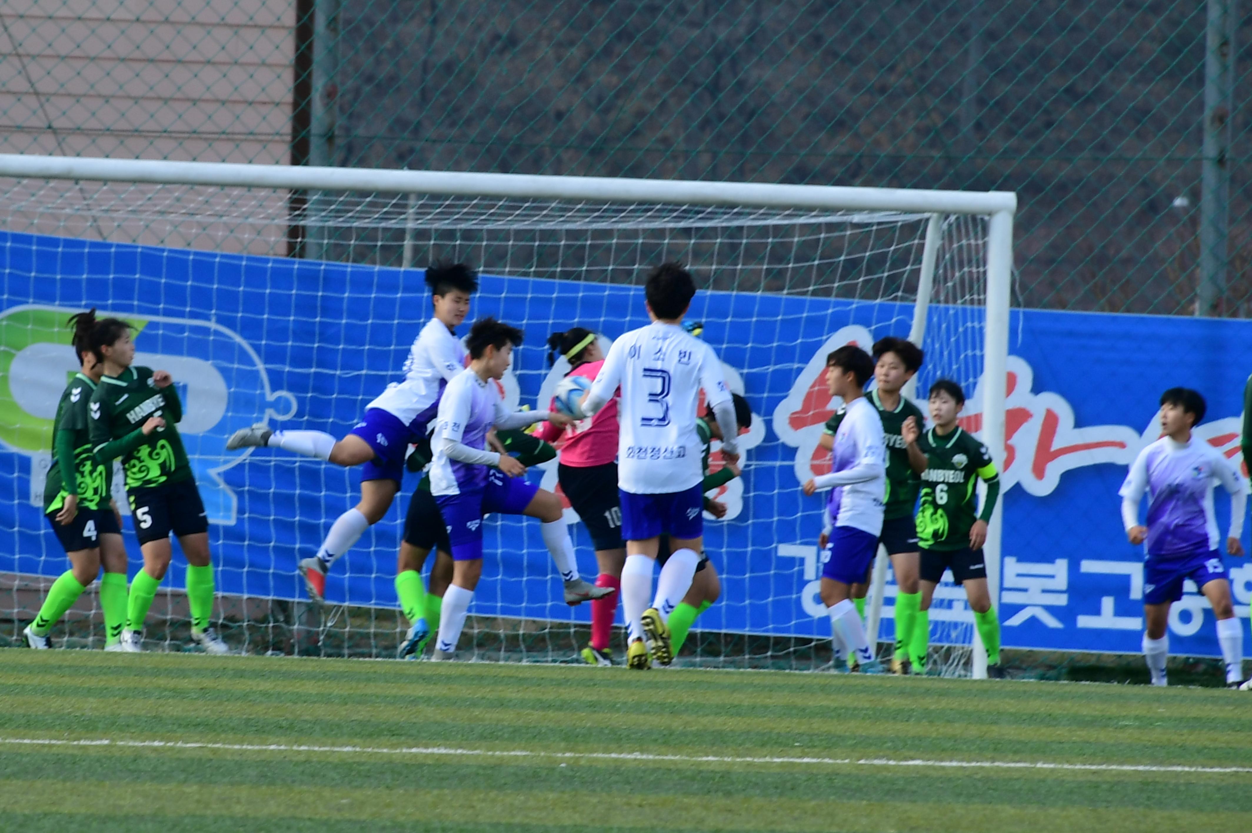 2019 춘계한국여자축구연맹전 의 사진