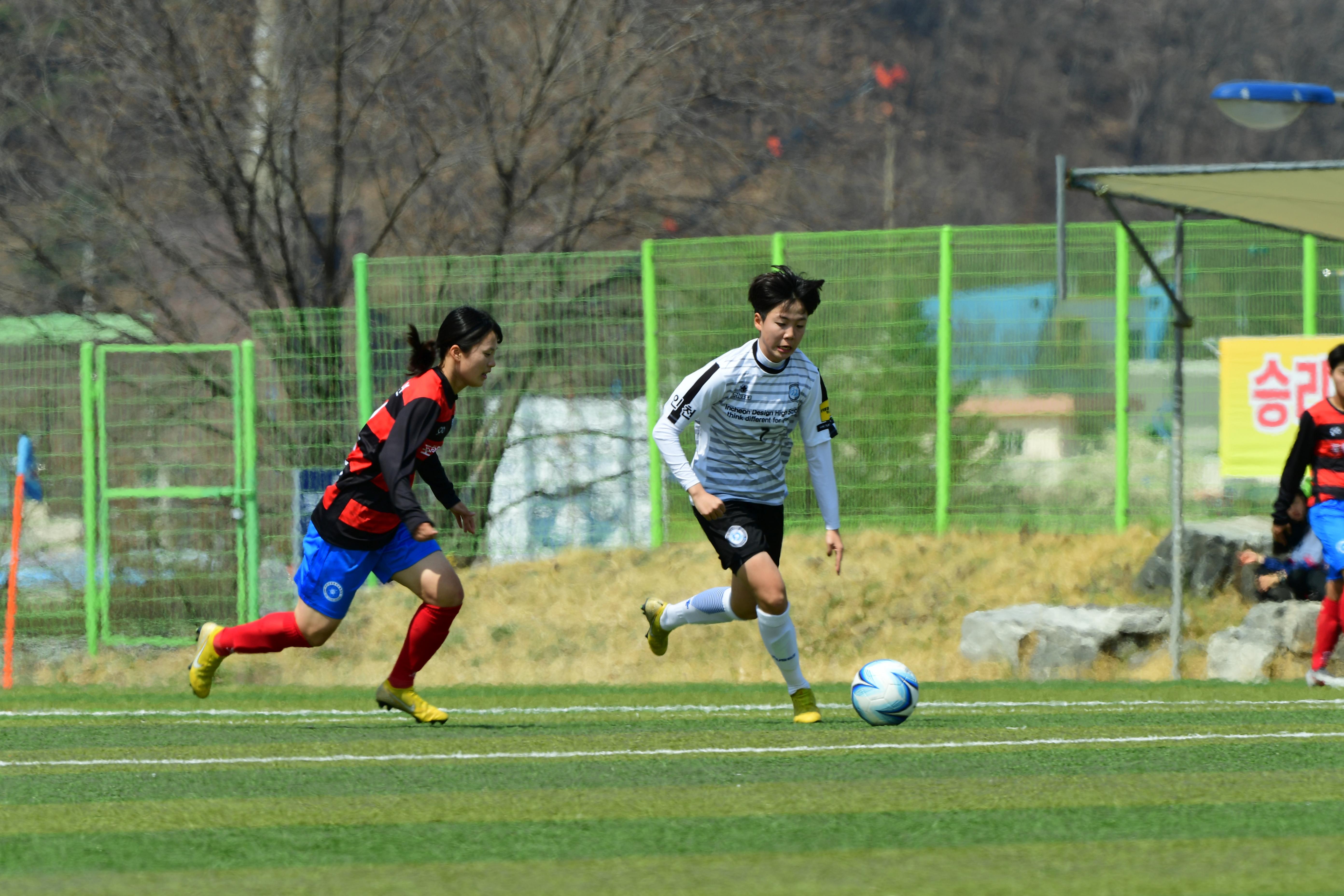 2019 춘계한국여자축구연맹전 의 사진