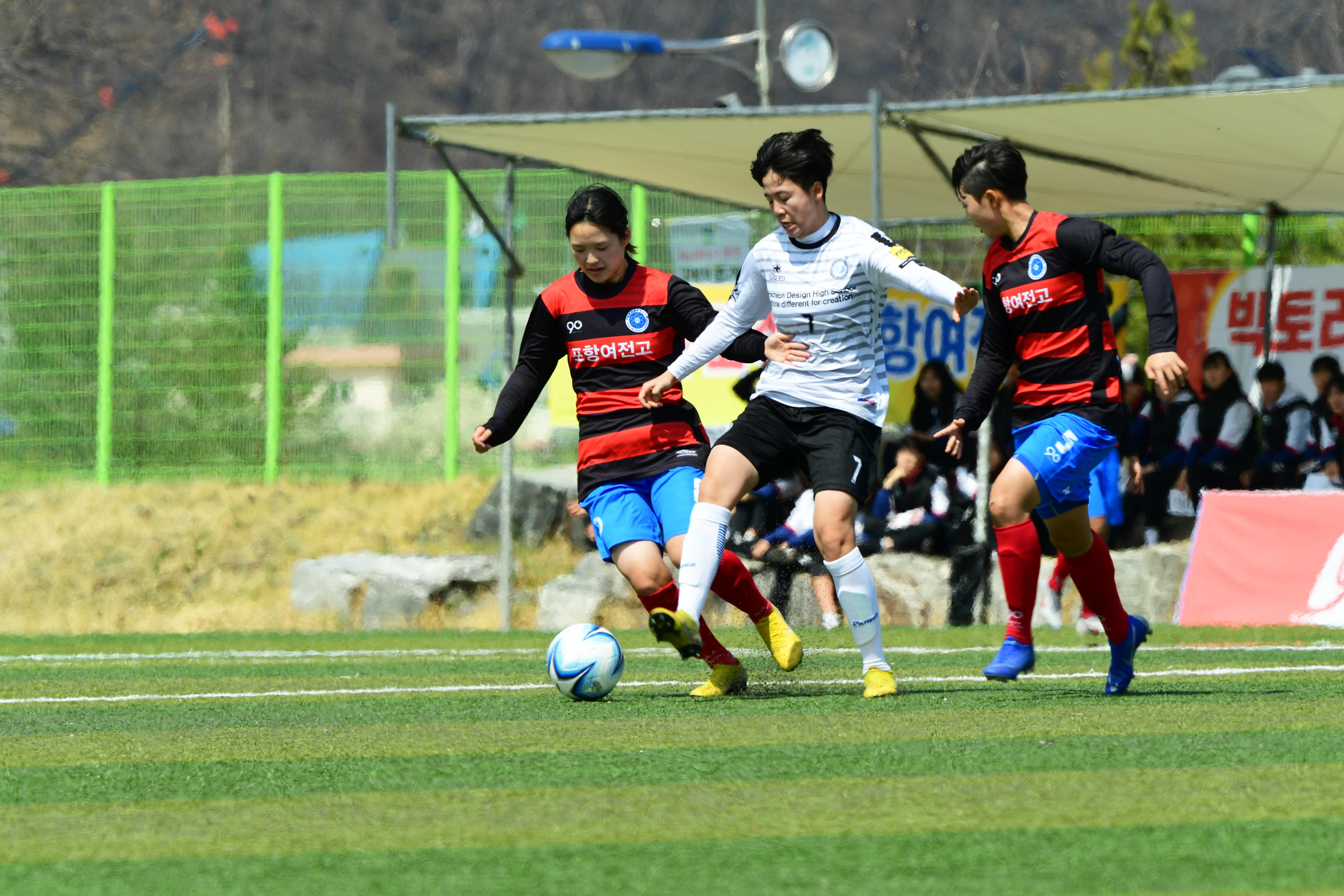 2019 춘계한국여자축구연맹전 의 사진