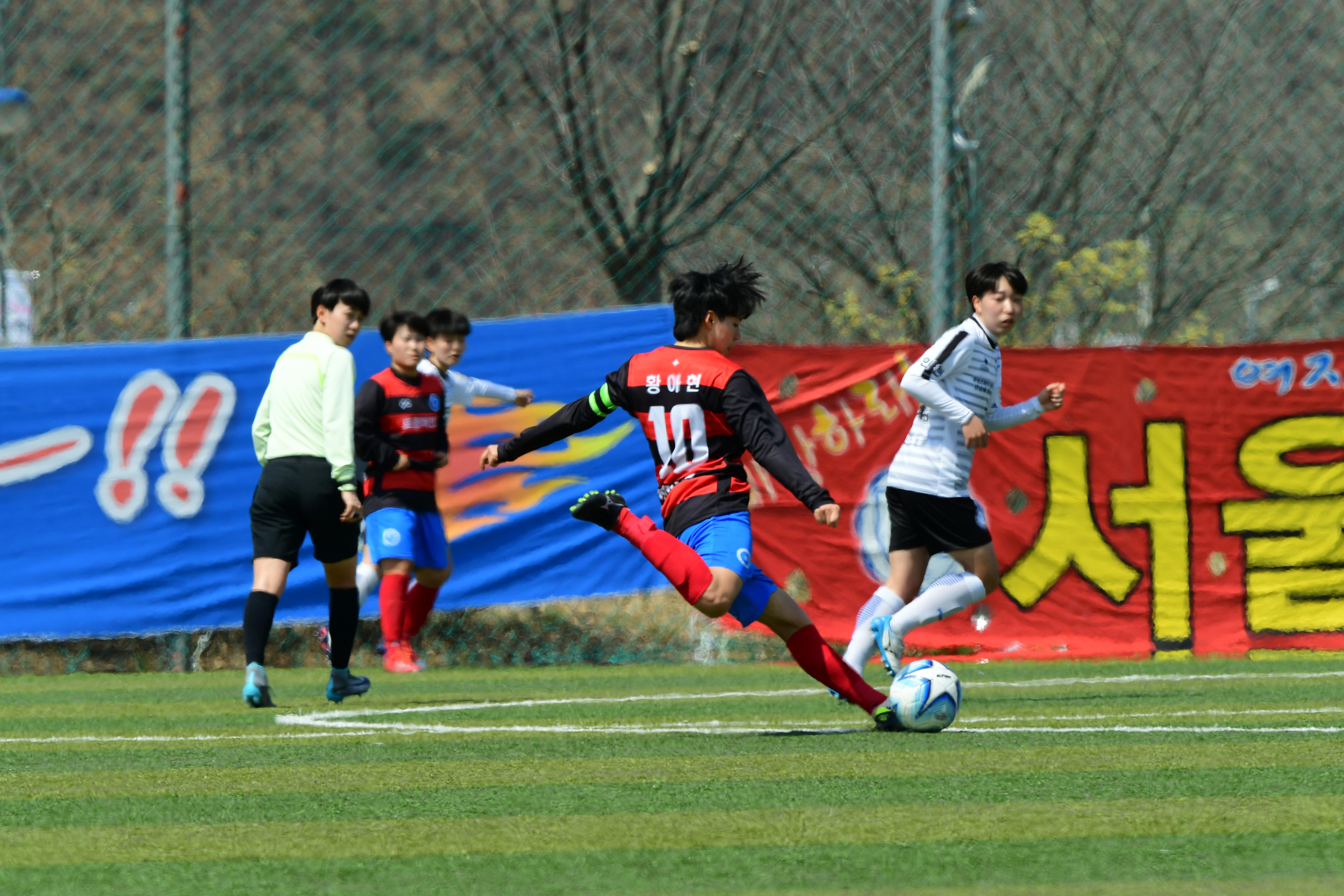 2019 춘계한국여자축구연맹전 의 사진