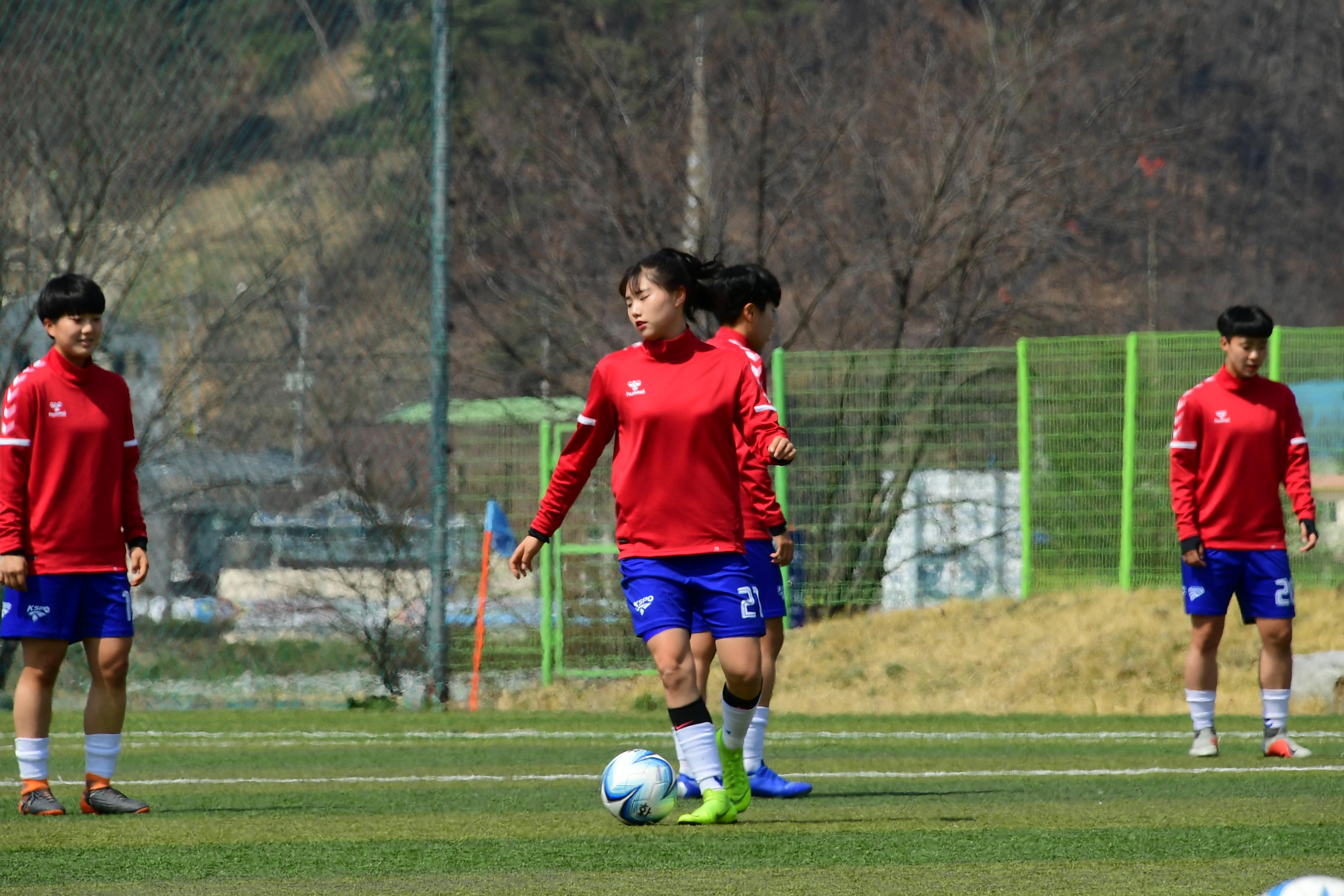 2019 춘계한국여자축구연맹전 의 사진