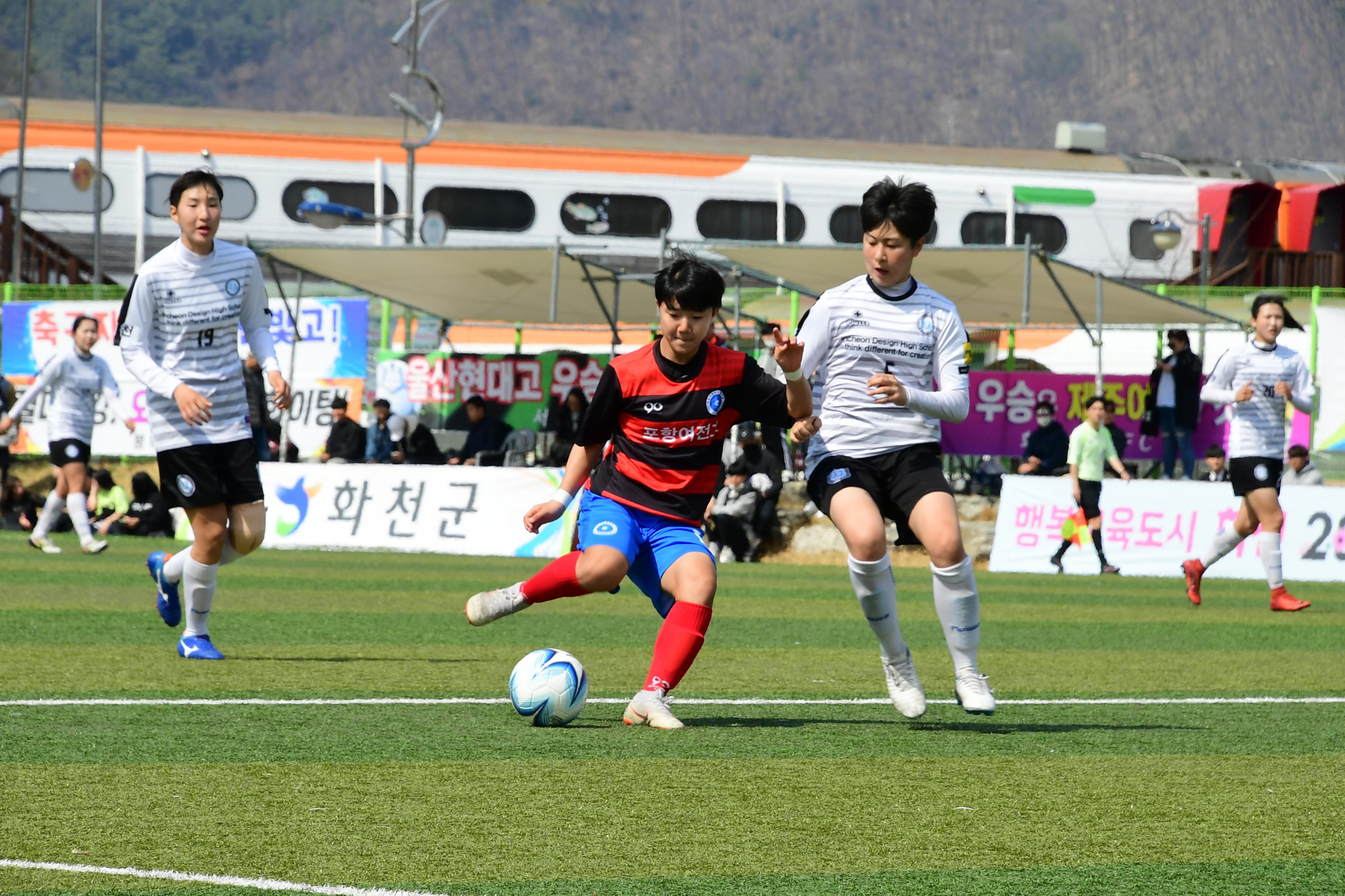 2019 춘계한국여자축구연맹전 의 사진