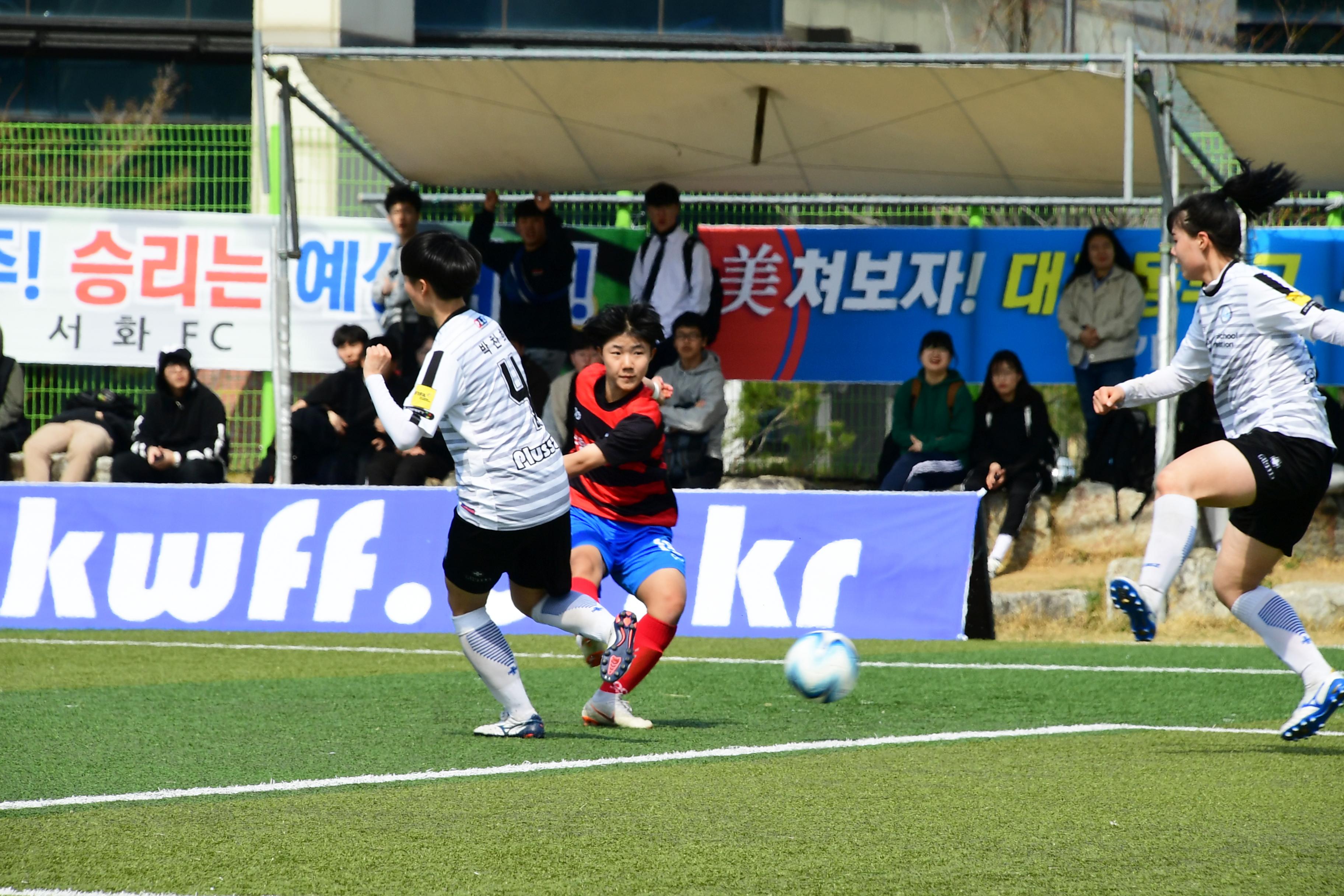 2019 춘계한국여자축구연맹전 의 사진