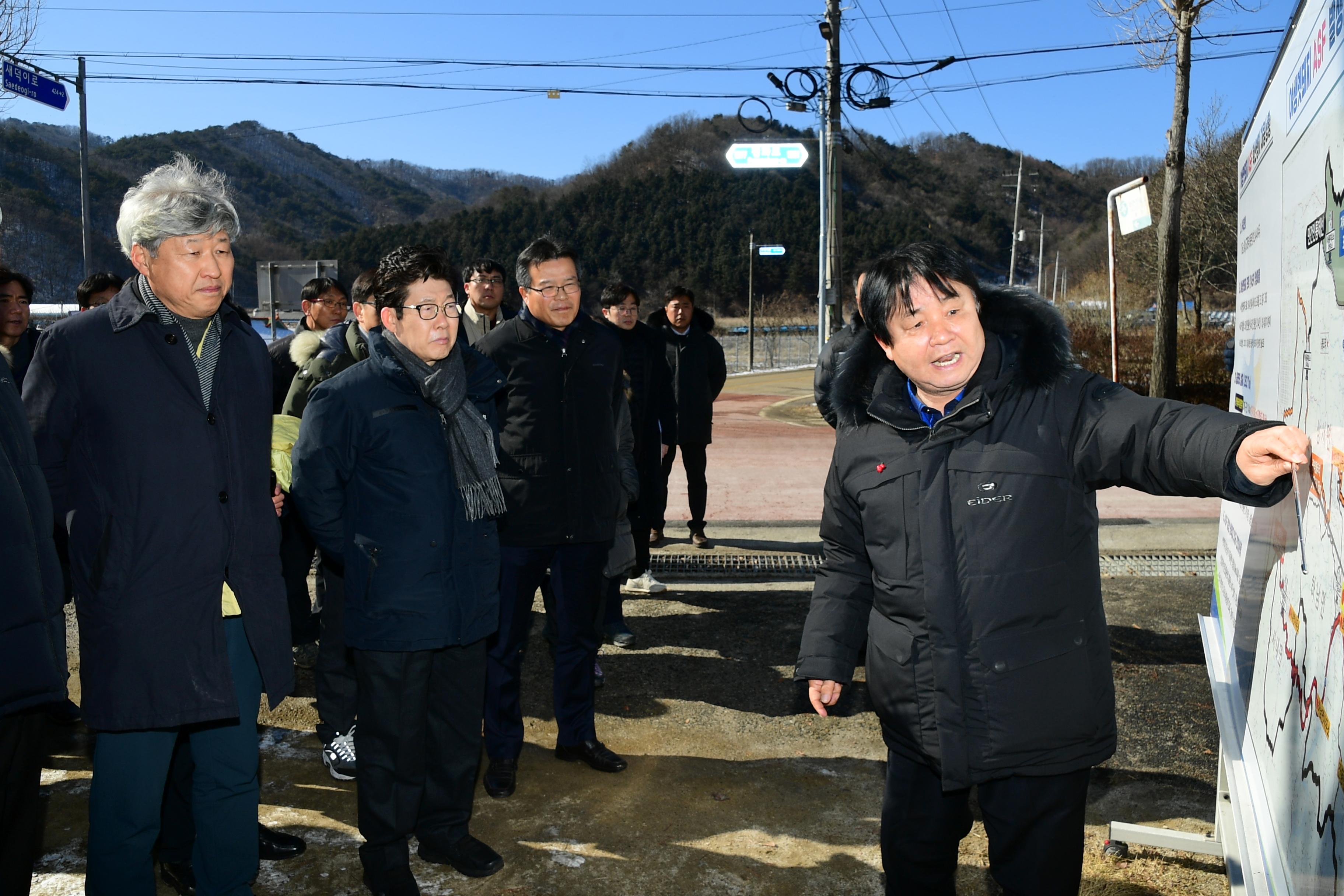 2020 조명래 환경부장관 아프리카돼지열병 발생지역 방문 의 사진