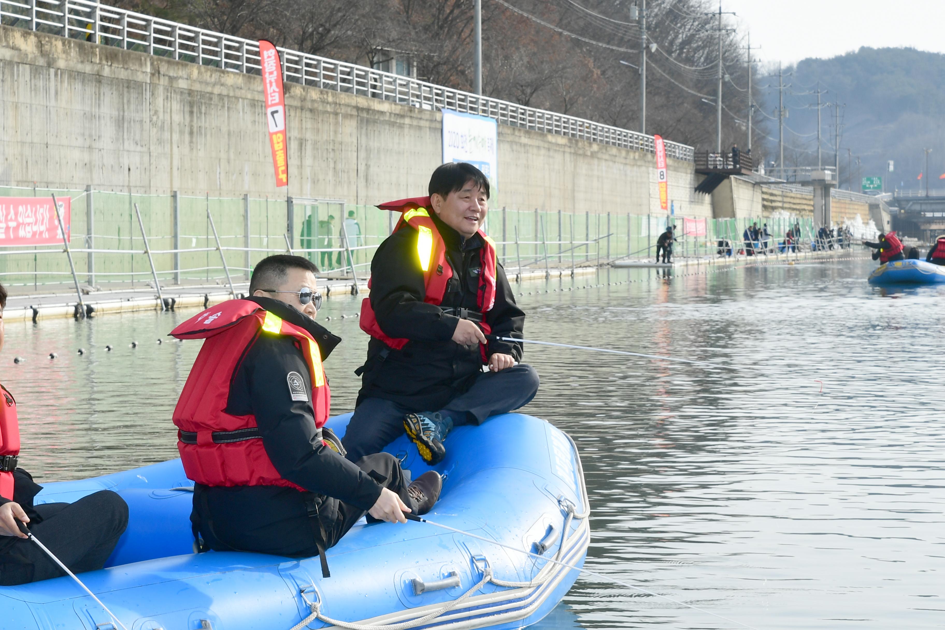 2020 화천산천어축제 육군 제7보병사단 산천어 선상낚시터 체험 의 사진