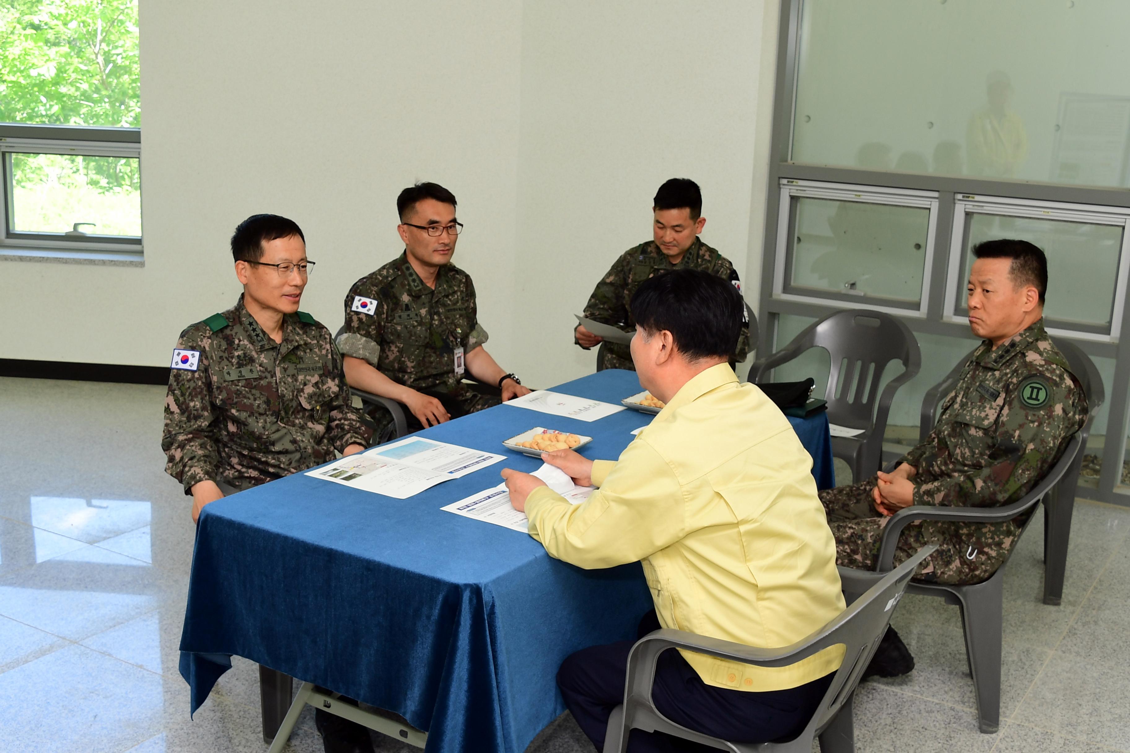 2020 박정환 육군 제2군단장 백암산특구 평화생태지구 조성사업장 방문 의 사진
