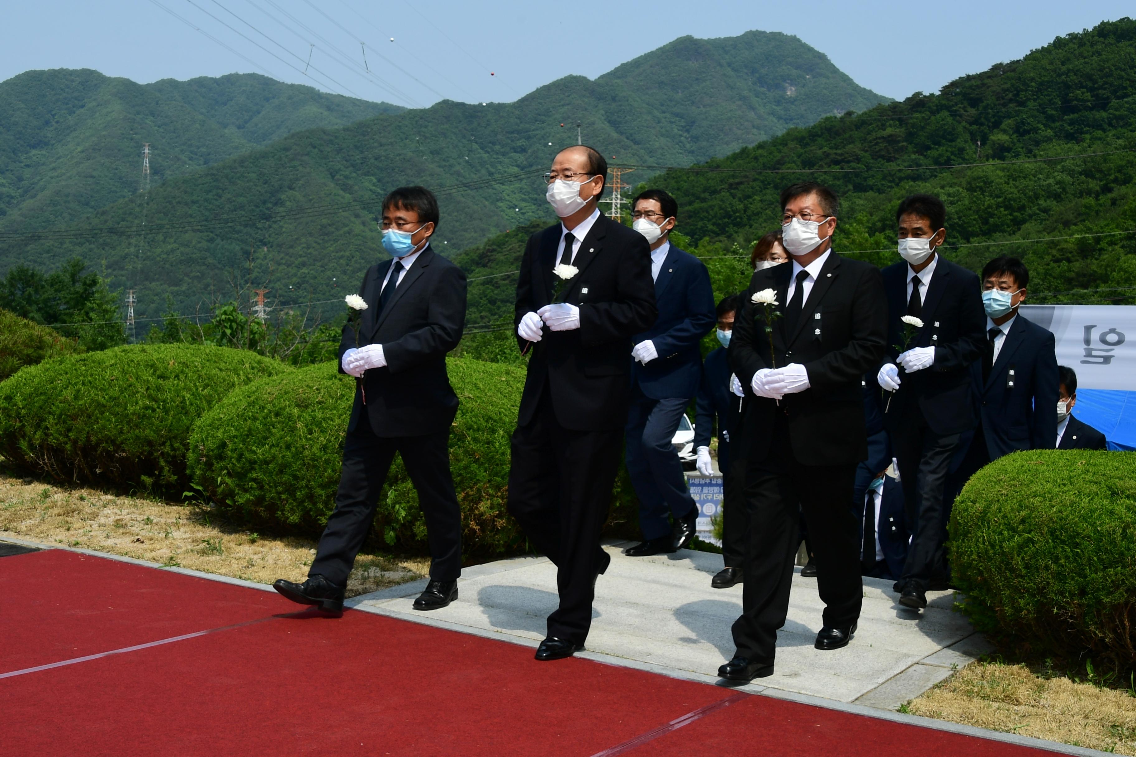 2020 제65회 현충일 자유수호기념탑 참배 의 사진