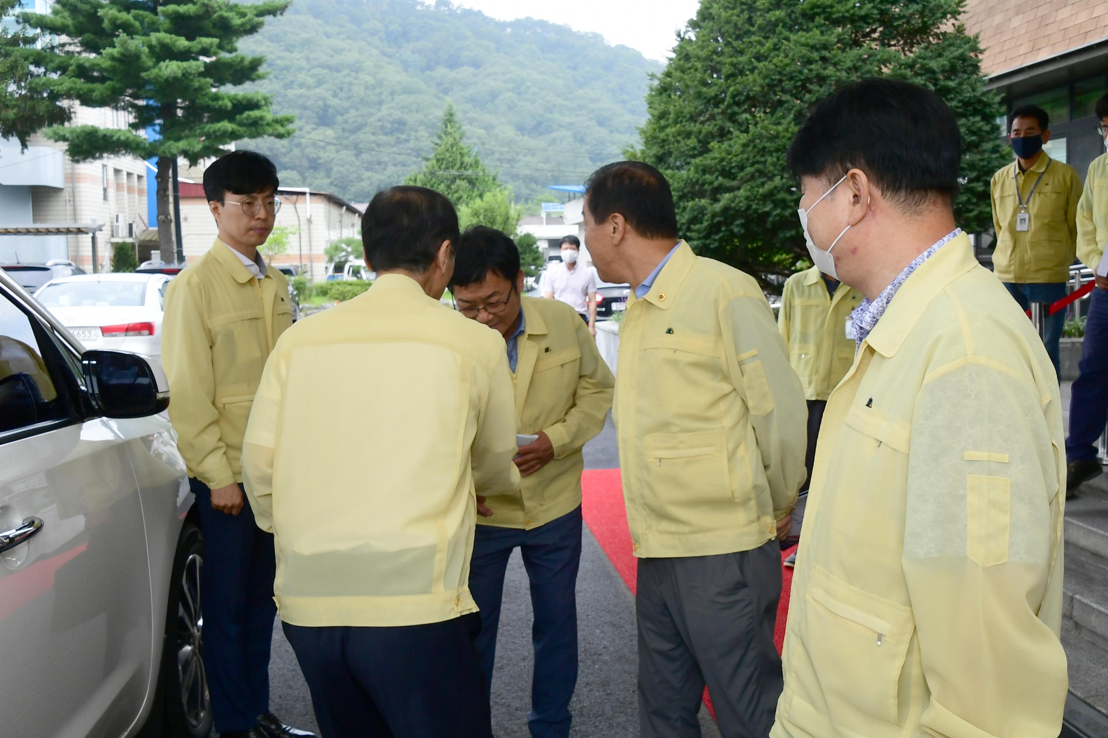 2020 최문순 강원도지사 화천군 호우피해 지역 격려 방문 의 사진