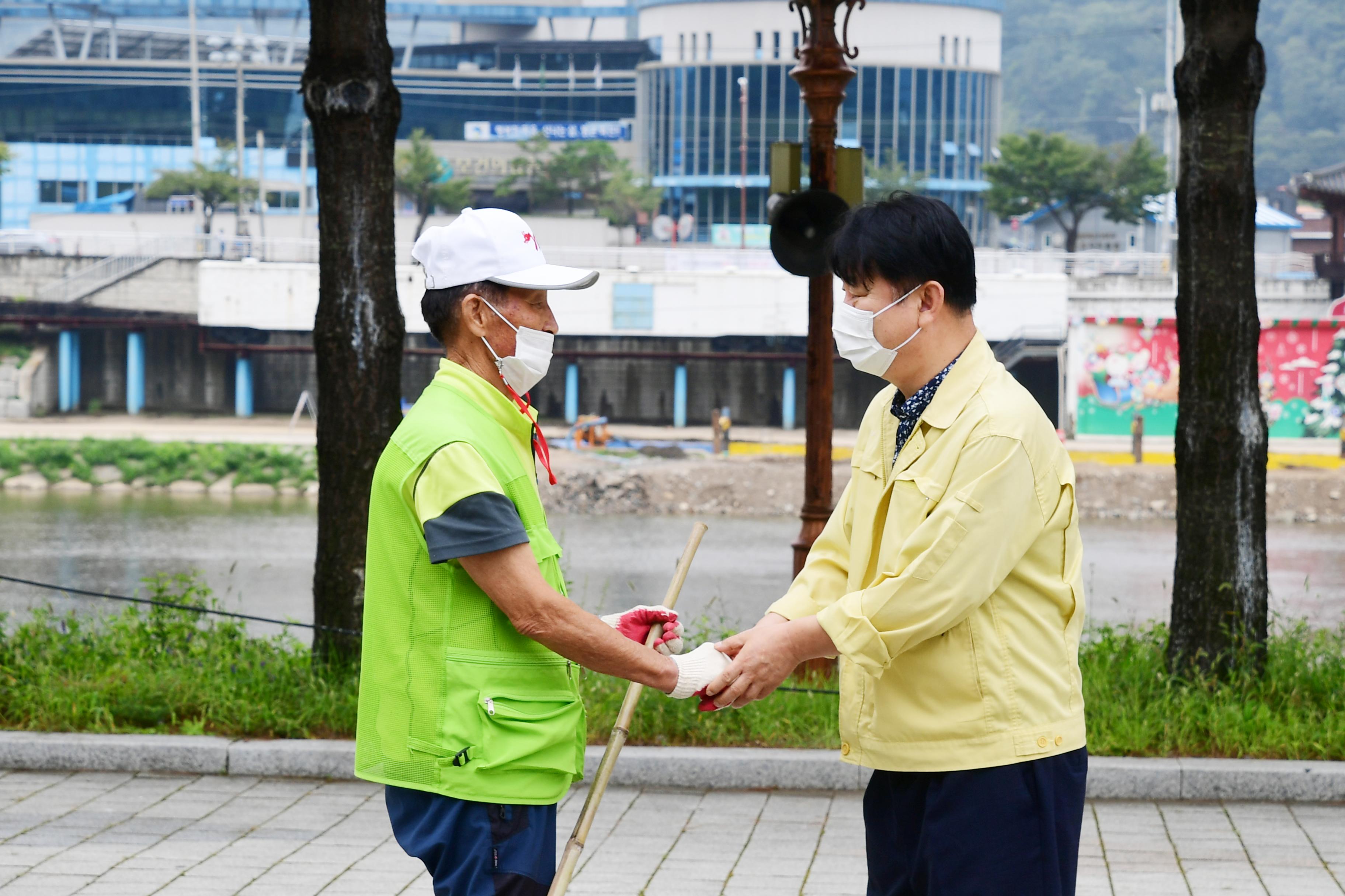 2020 노인일자리 사업장 격려방문 의 사진