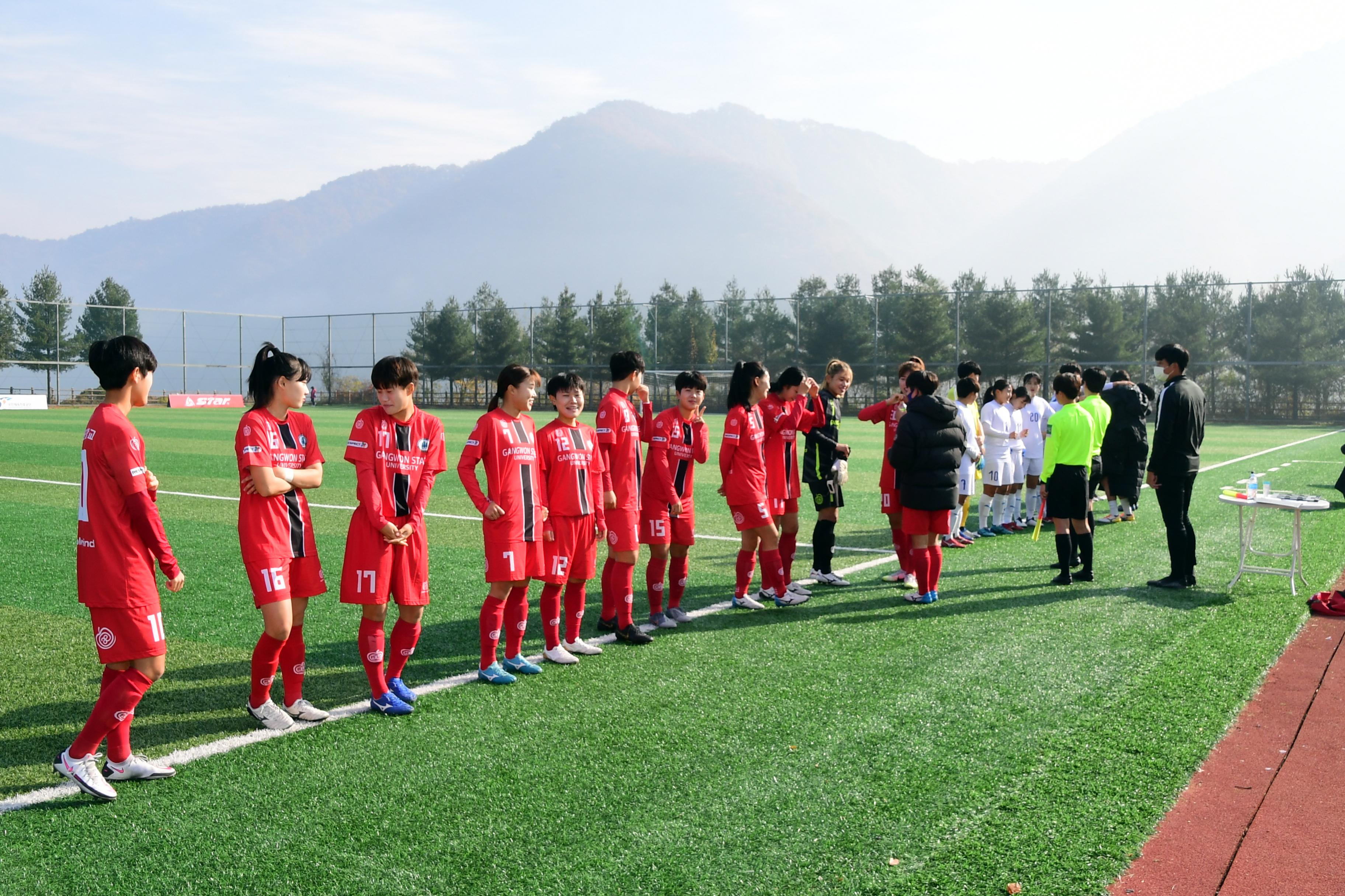 2020 춘계 한국여자축구연맹전 선수단 격려 의 사진