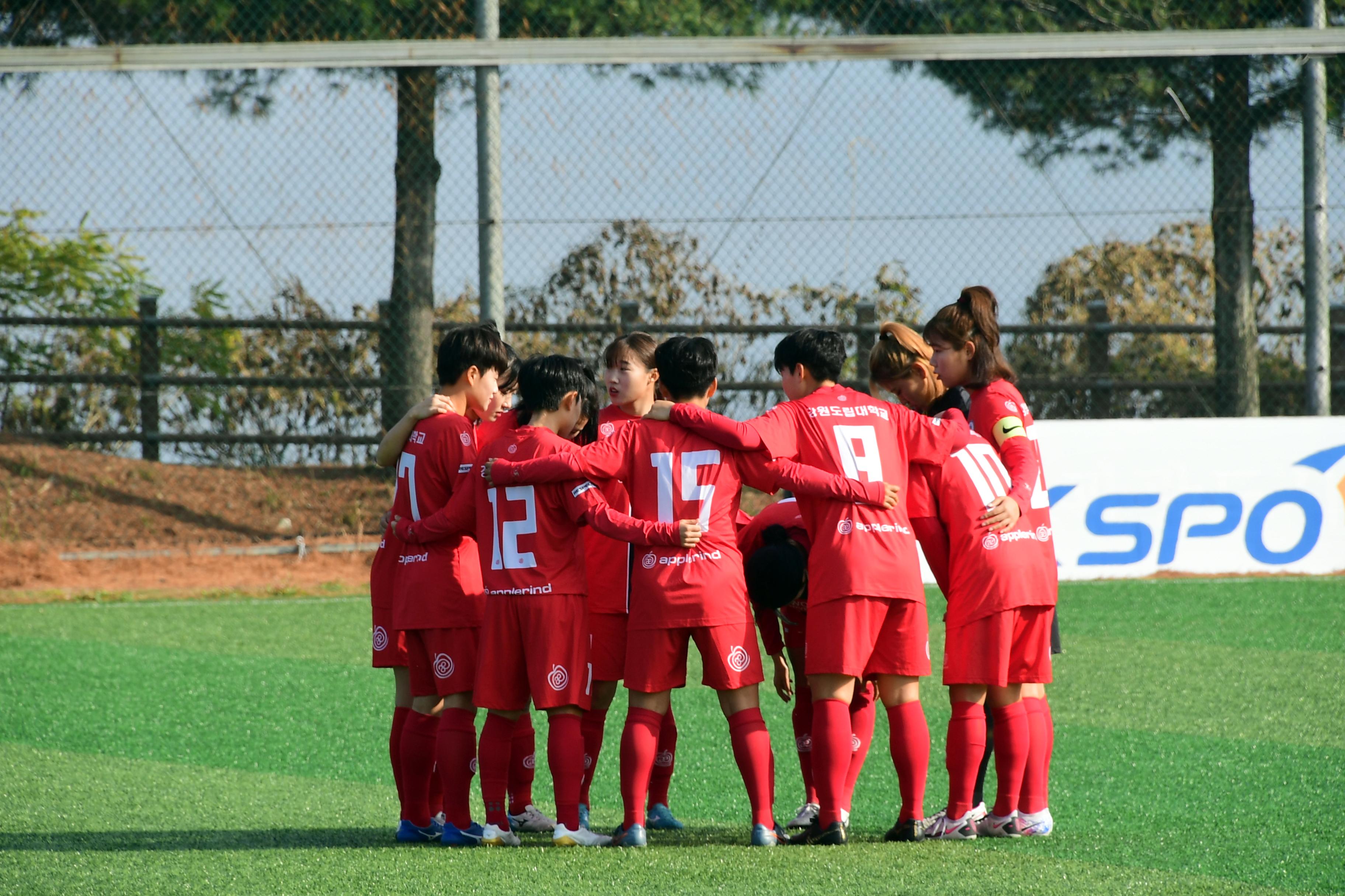 2020 춘계 한국여자축구연맹전 선수단 격려 의 사진