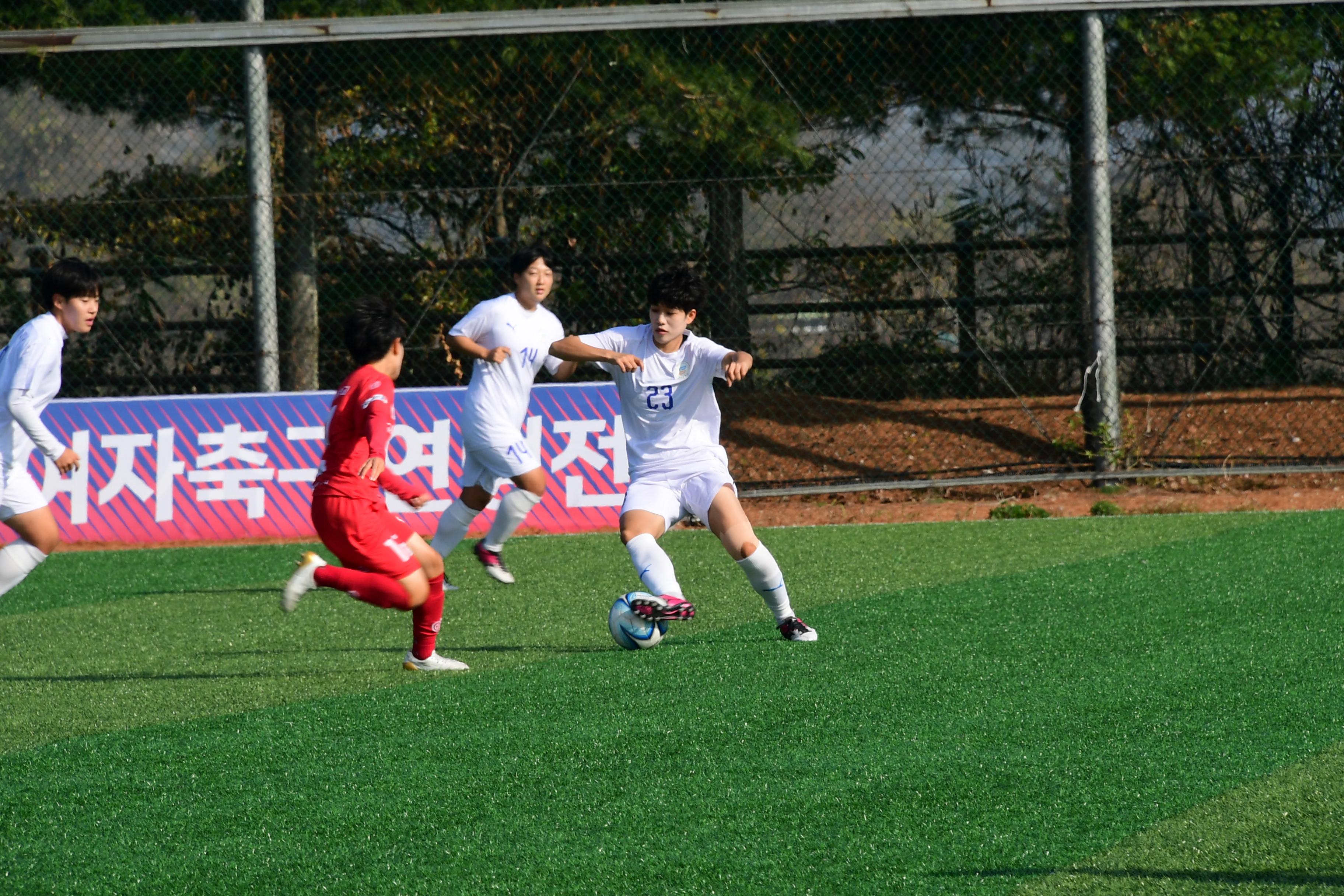 2020 춘계 한국여자축구연맹전 선수단 격려 의 사진