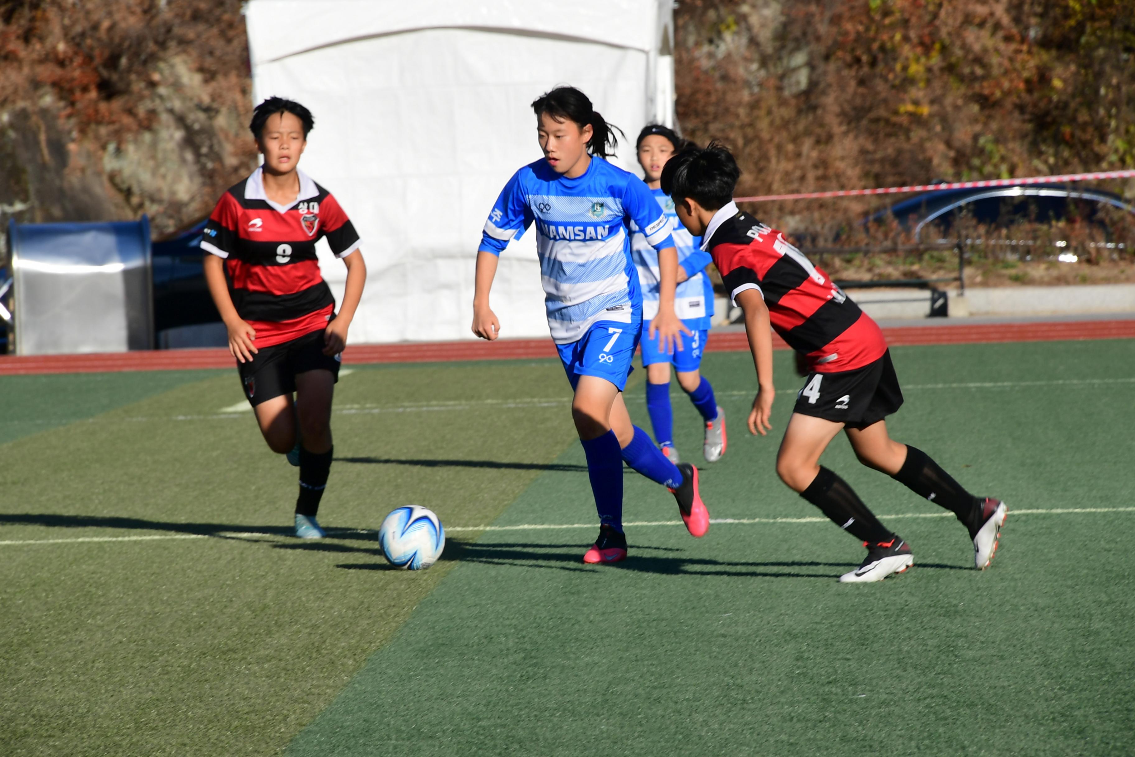 2020 춘계 한국여자축구연맹전 선수단 격려 의 사진