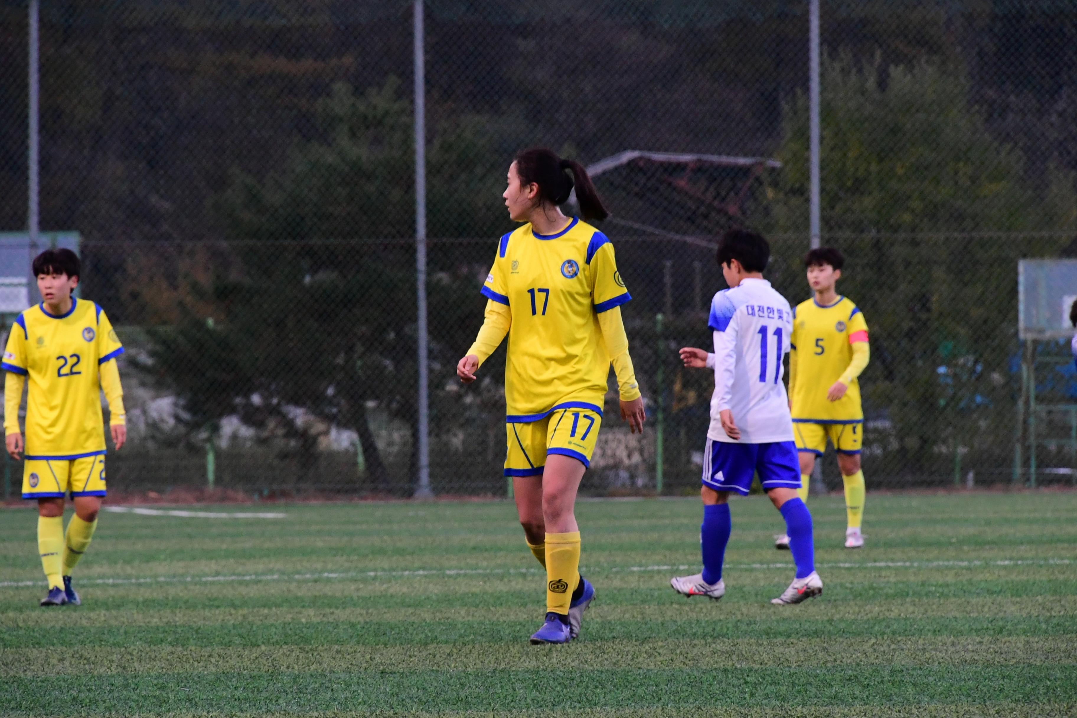 2020 춘계 한국여자축구연맹전 선수단 격려 의 사진