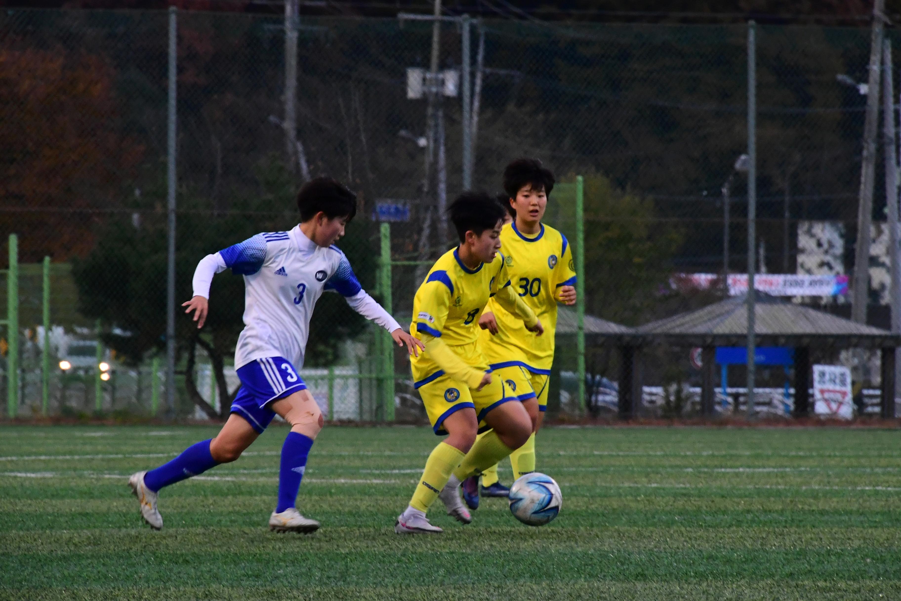 2020 춘계 한국여자축구연맹전 선수단 격려 의 사진