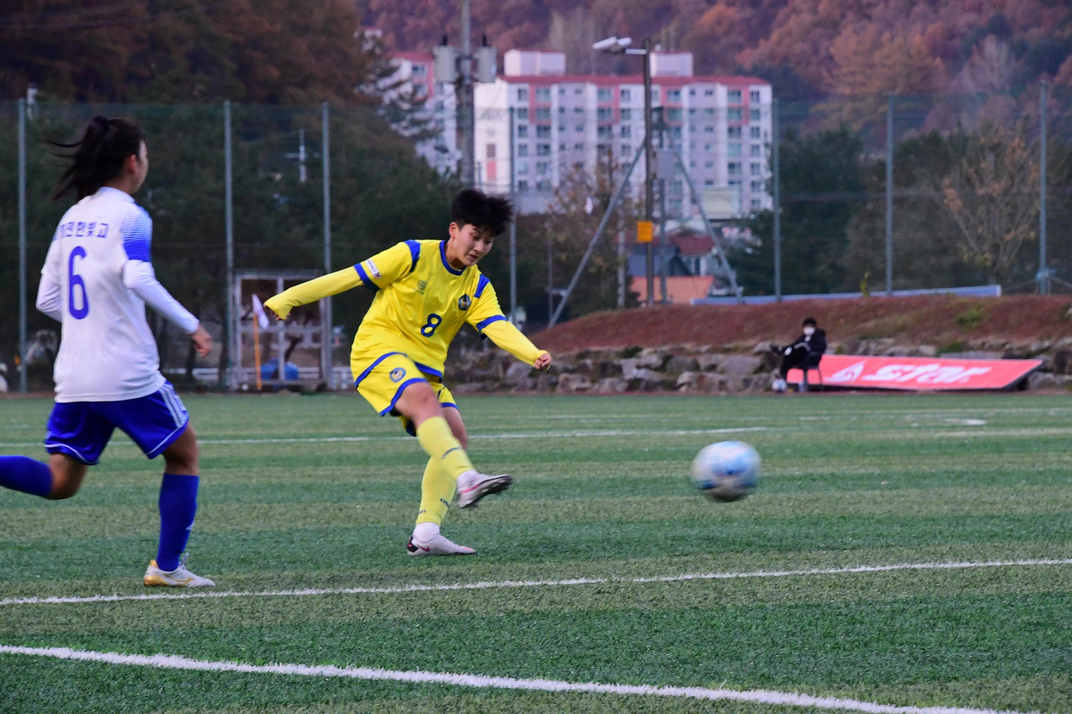 2020 춘계 한국여자축구연맹전 선수단 격려 의 사진