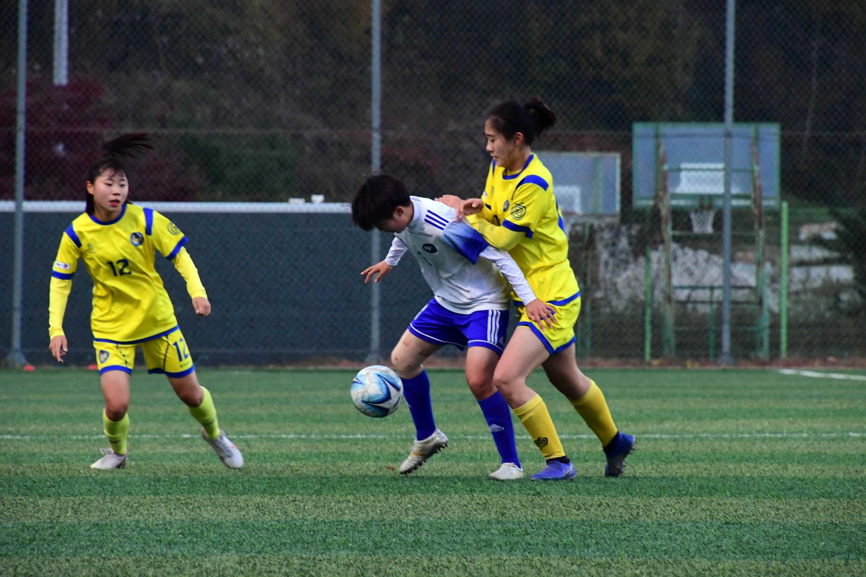 2020 춘계 한국여자축구연맹전 선수단 격려 의 사진