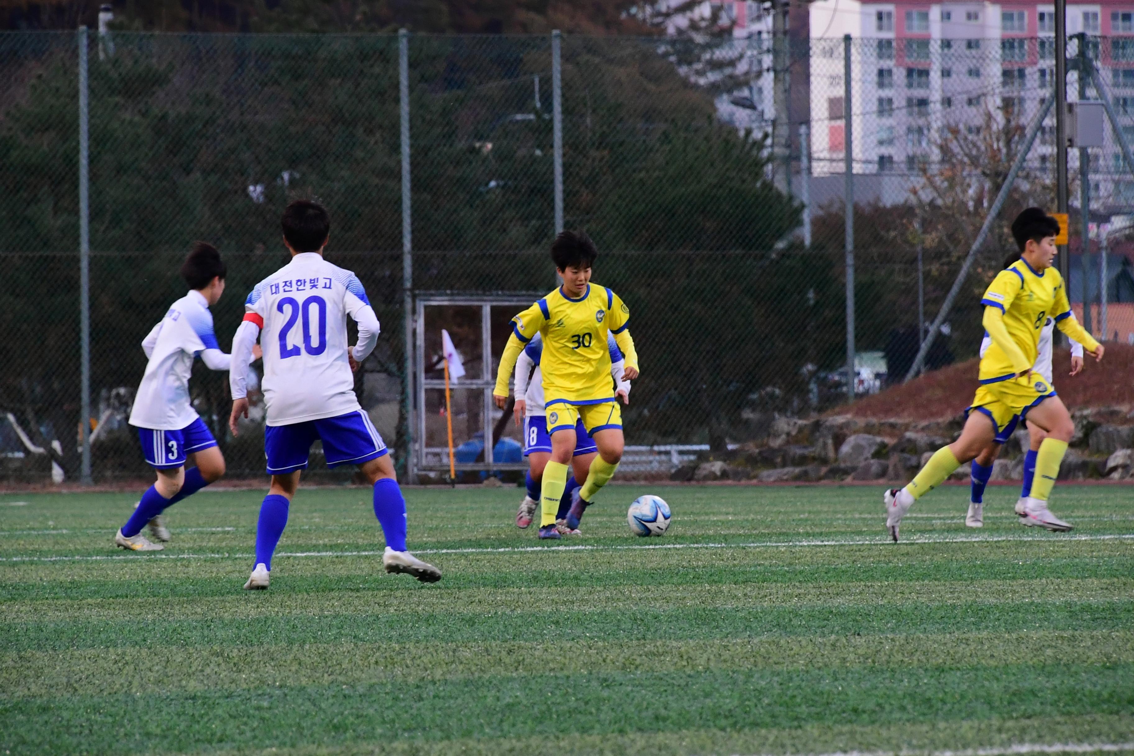 2020 춘계 한국여자축구연맹전 선수단 격려 의 사진