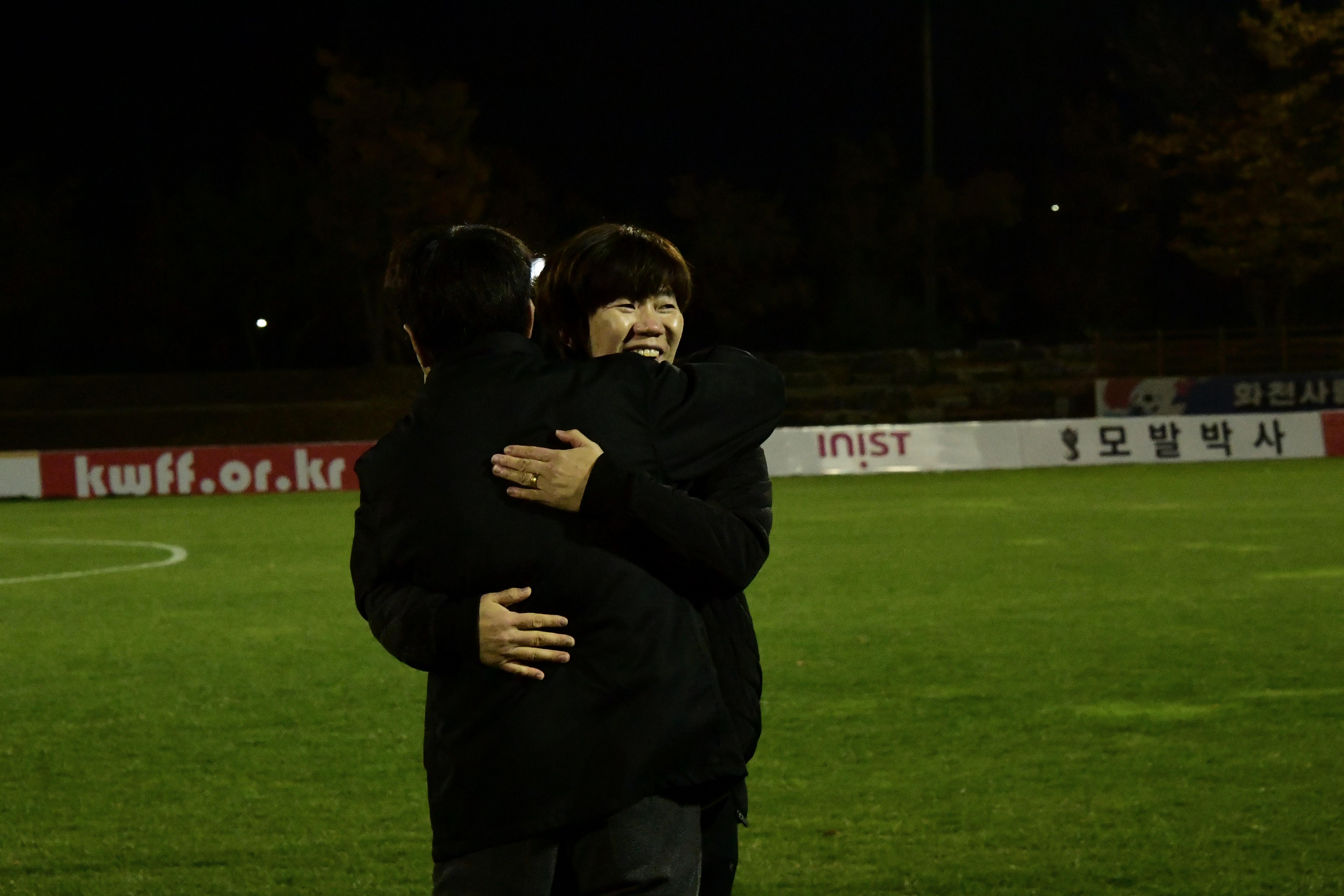 2020 춘계 한국여자축구 연맹전 결승전 시상식 의 사진