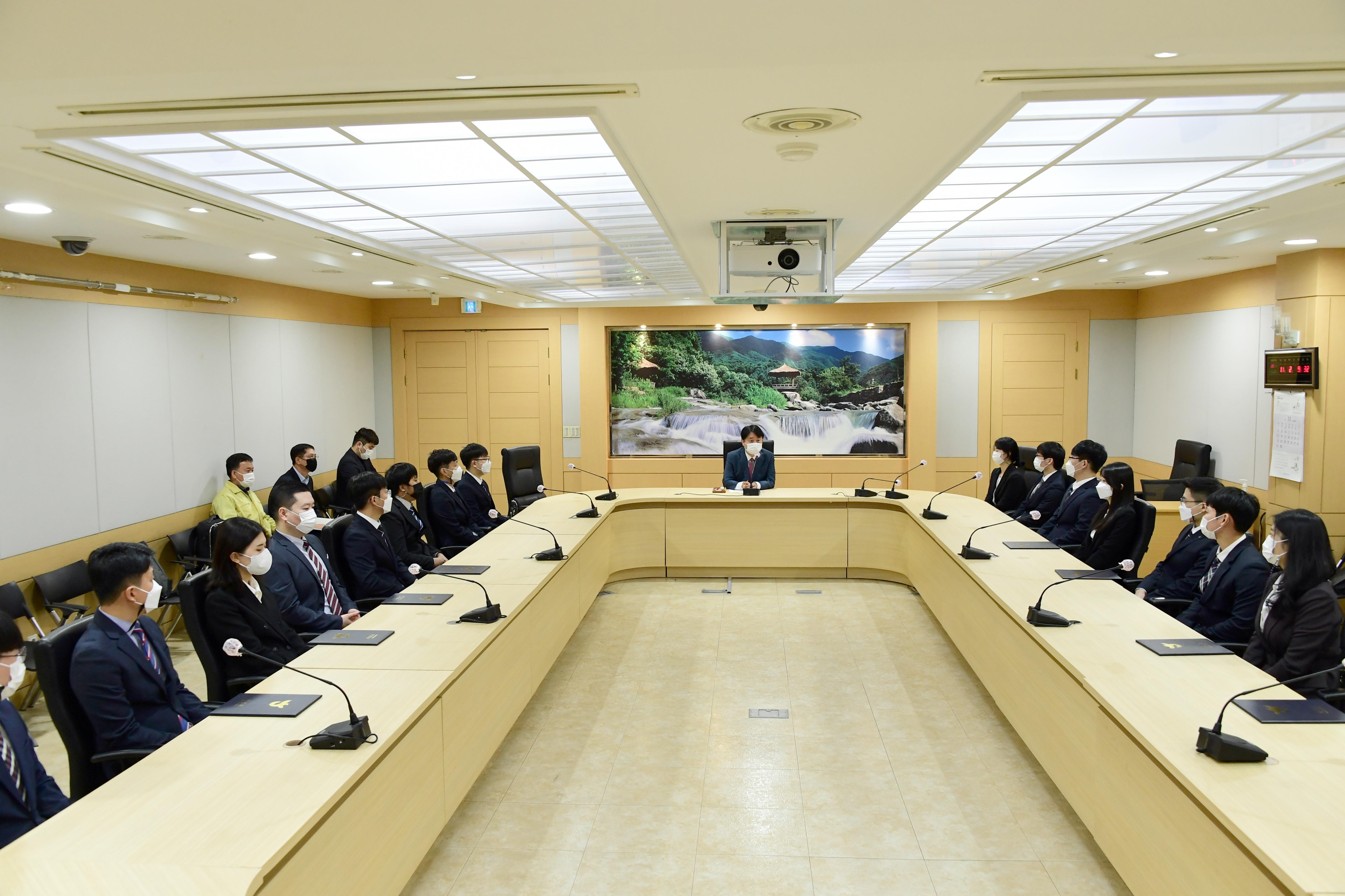 2020 화천군 수습 인사발령자 군수님과의 간담회 의 사진