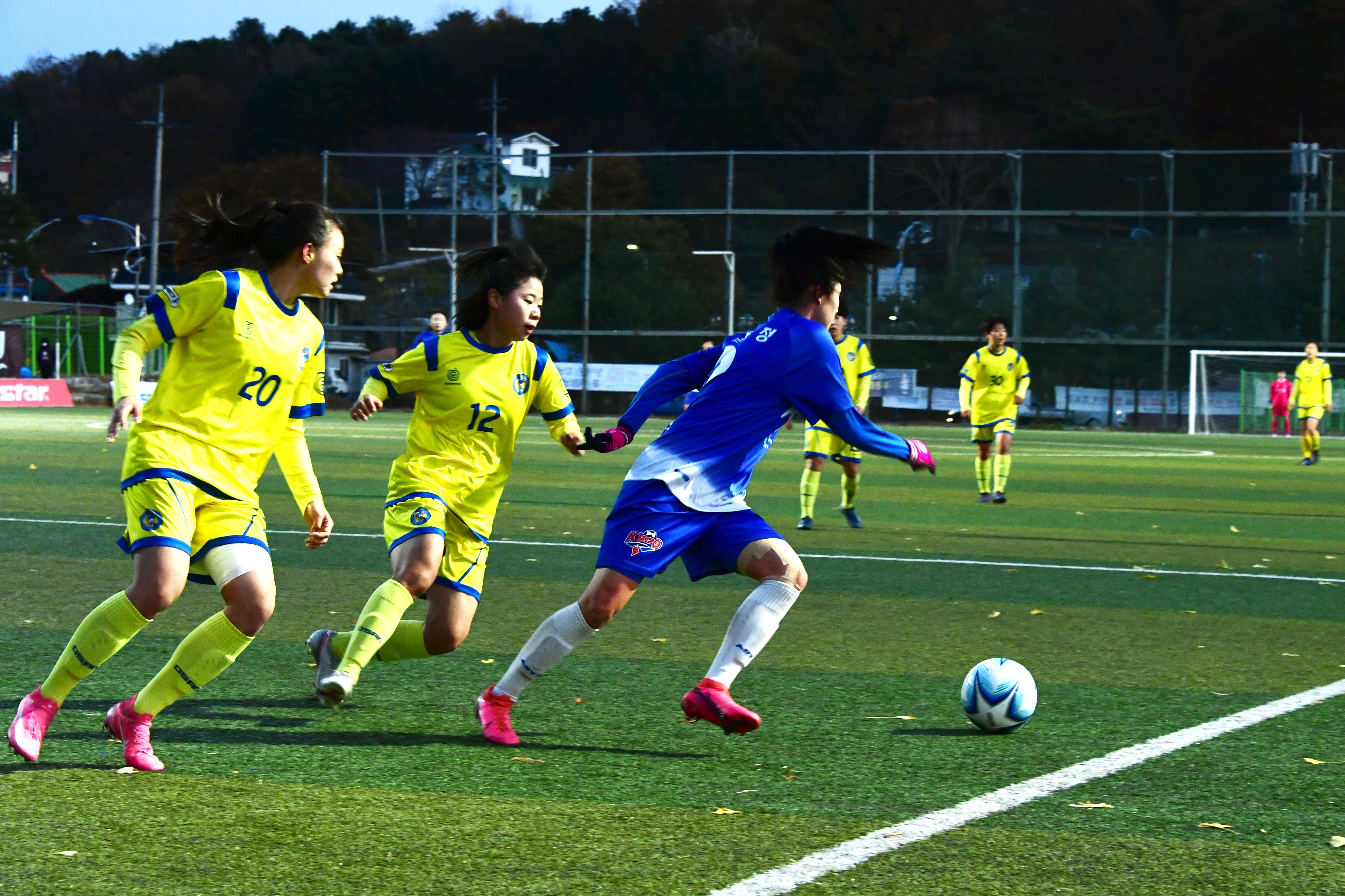 2020 추계 한국여자축구연맹전 의 사진