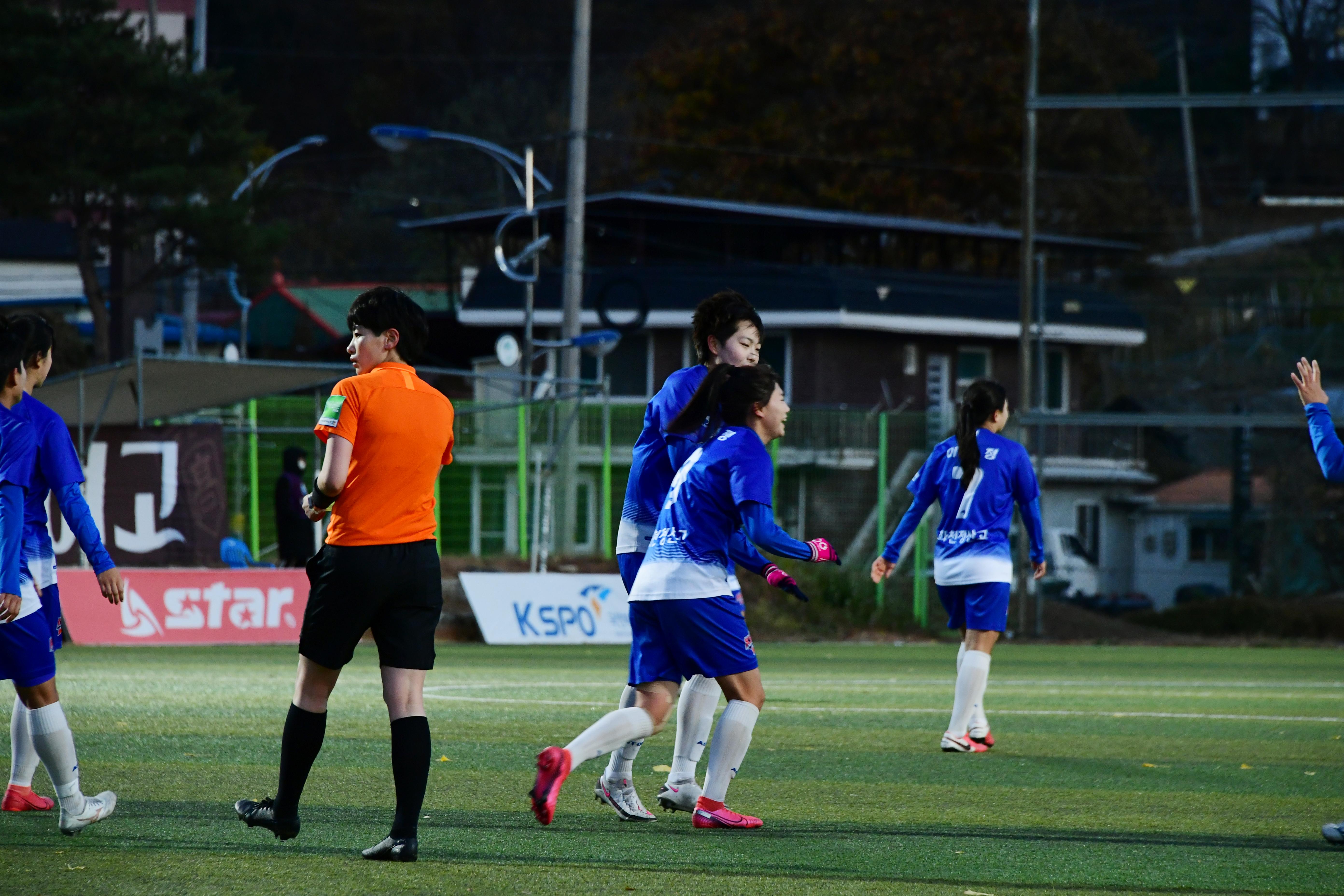 2020 추계 한국여자축구연맹전 의 사진