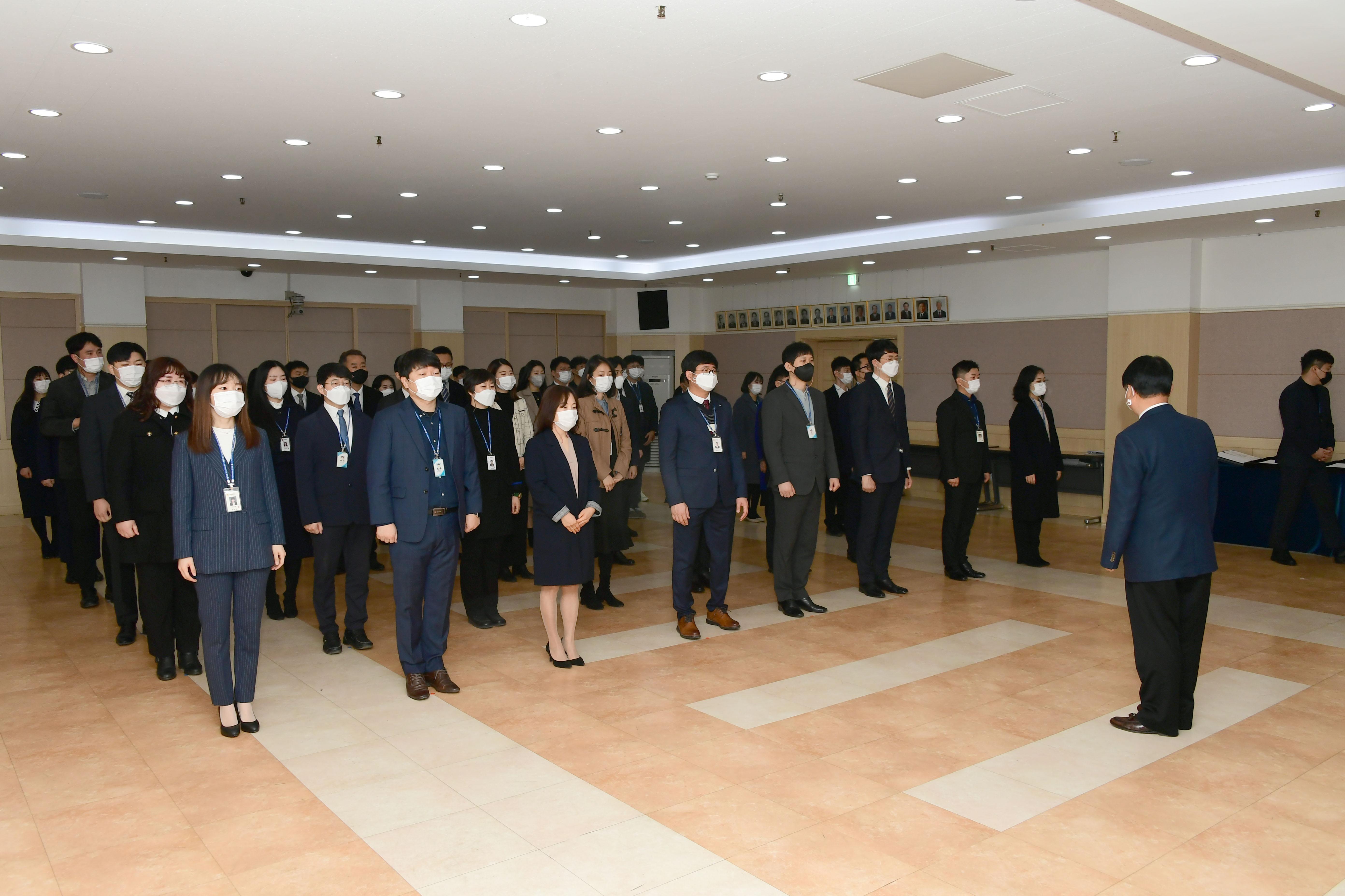 2021 화천군 인사발령자 임용장 수여식 의 사진