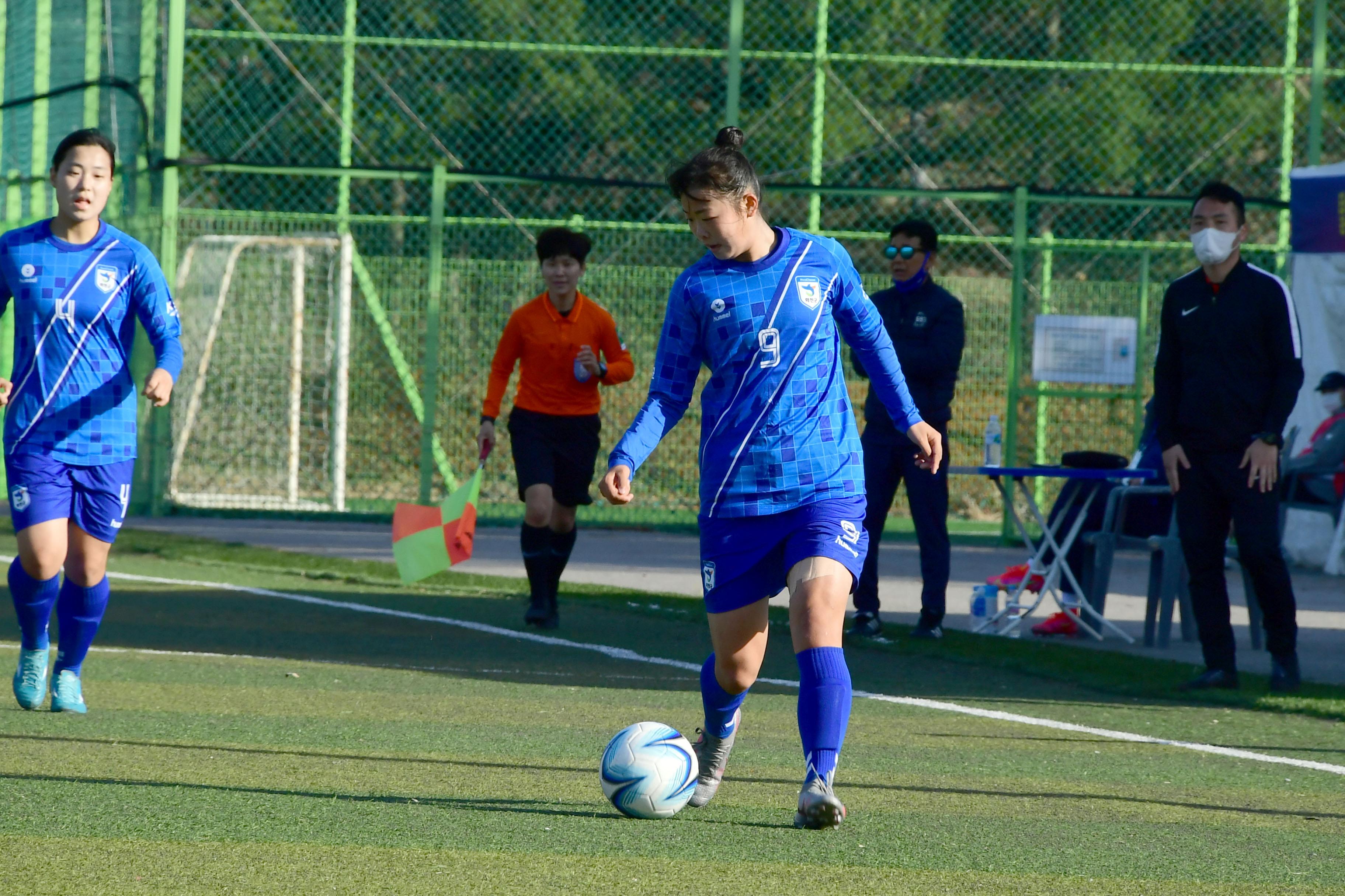 2021 행복교육도시화천 춘계한국여자축구연맹전 의 사진