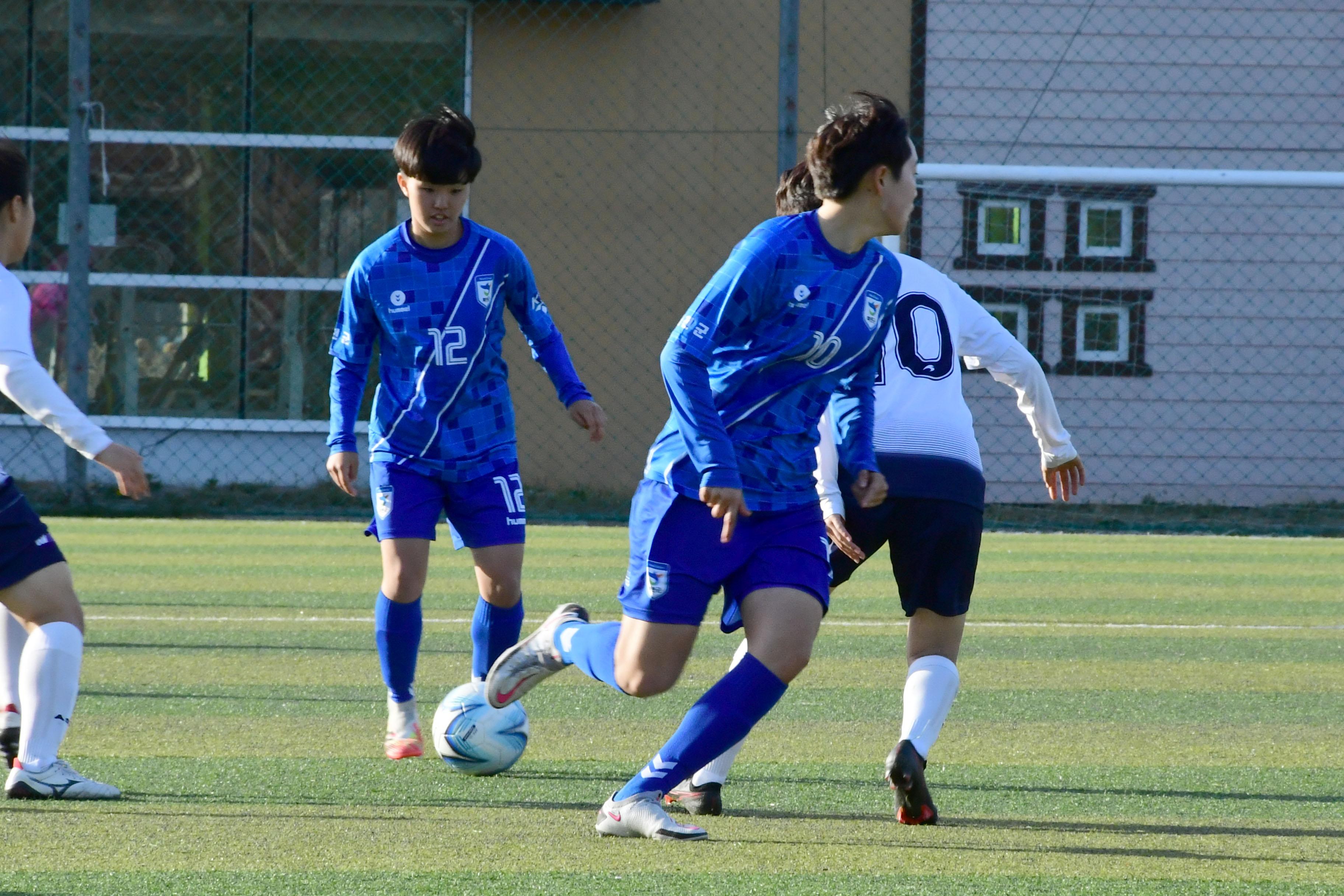 2021 행복교육도시화천 춘계한국여자축구연맹전 의 사진