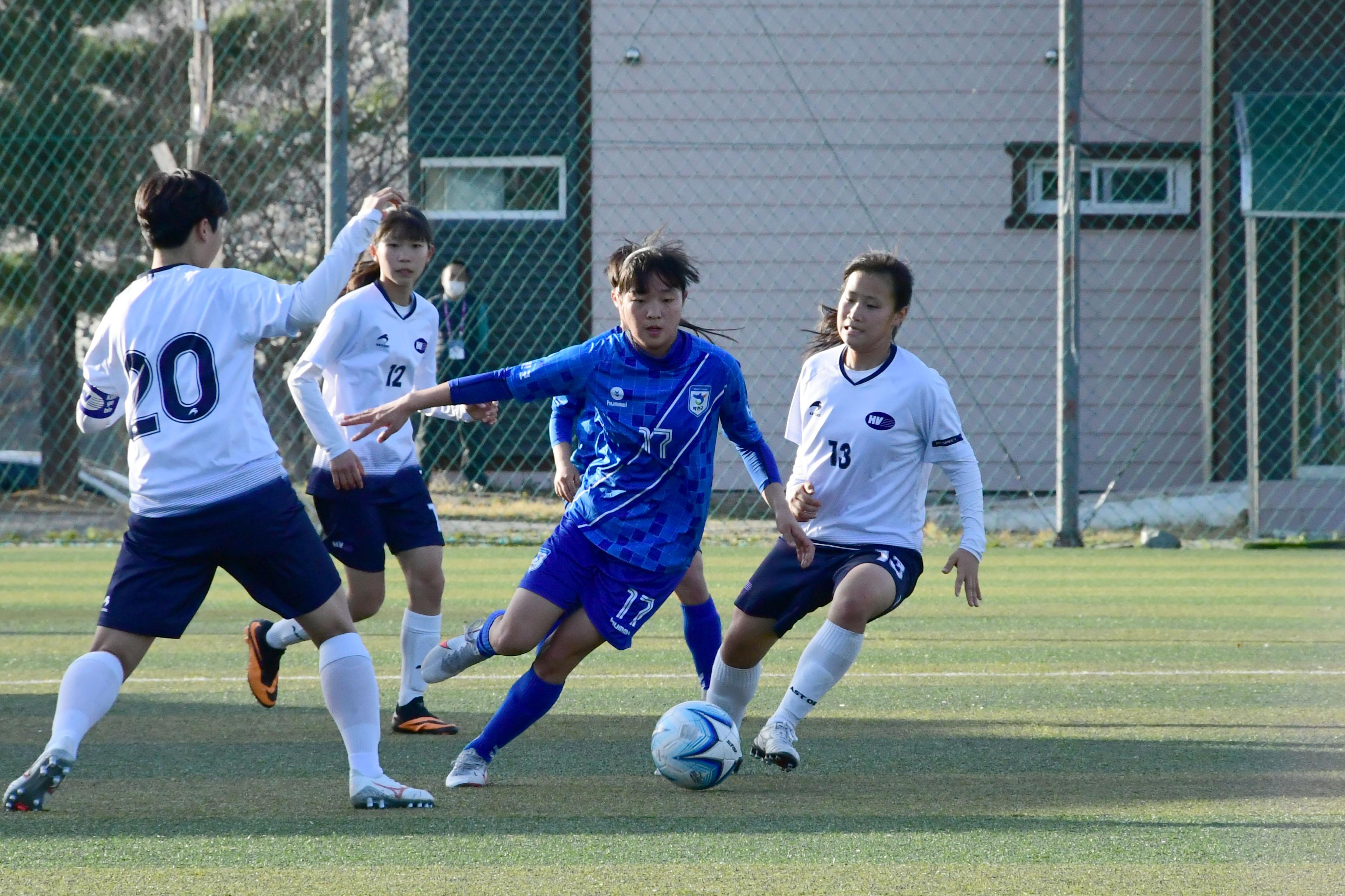 2021 행복교육도시화천 춘계한국여자축구연맹전 의 사진