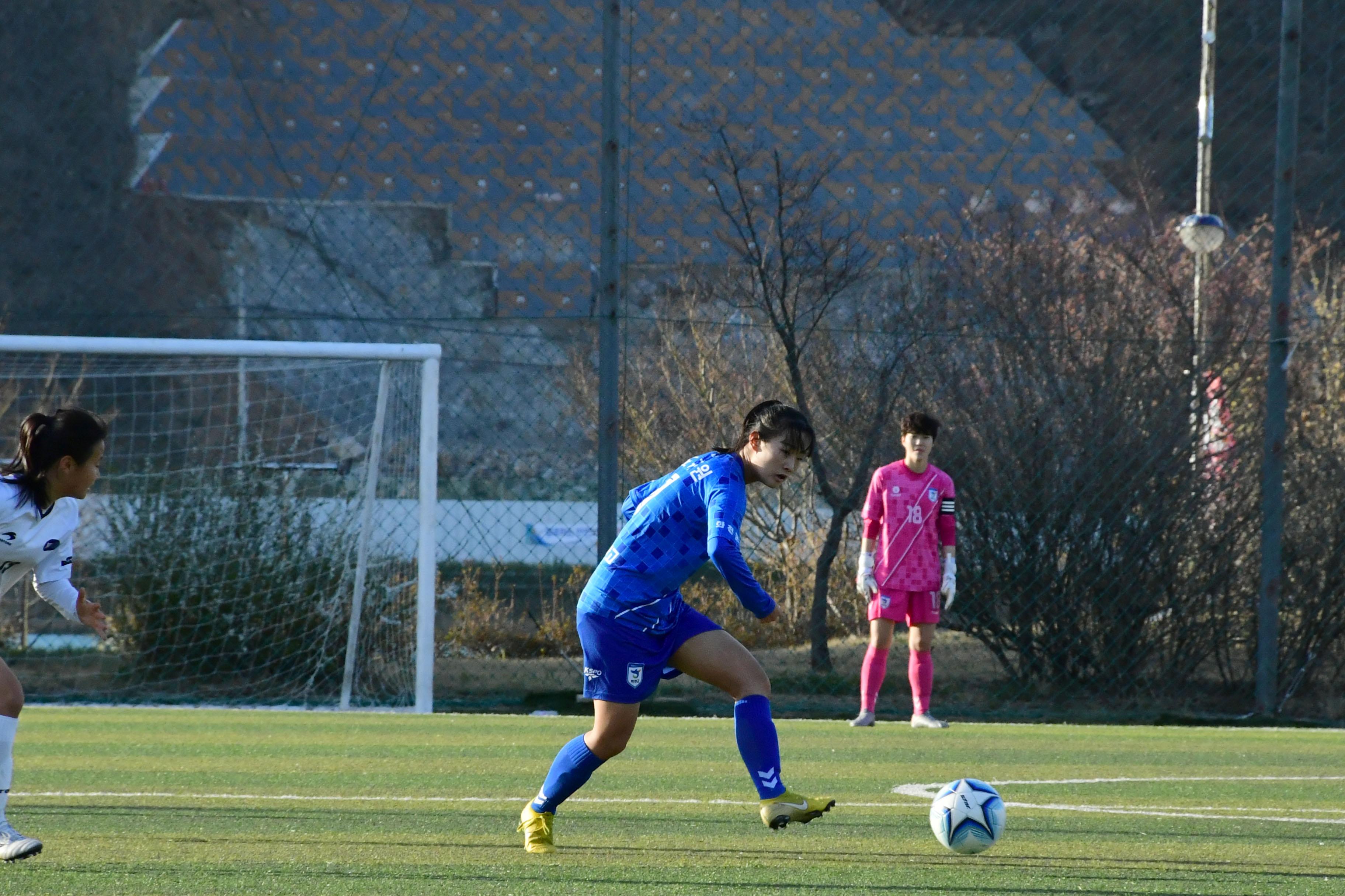 2021 행복교육도시화천 춘계한국여자축구연맹전 의 사진