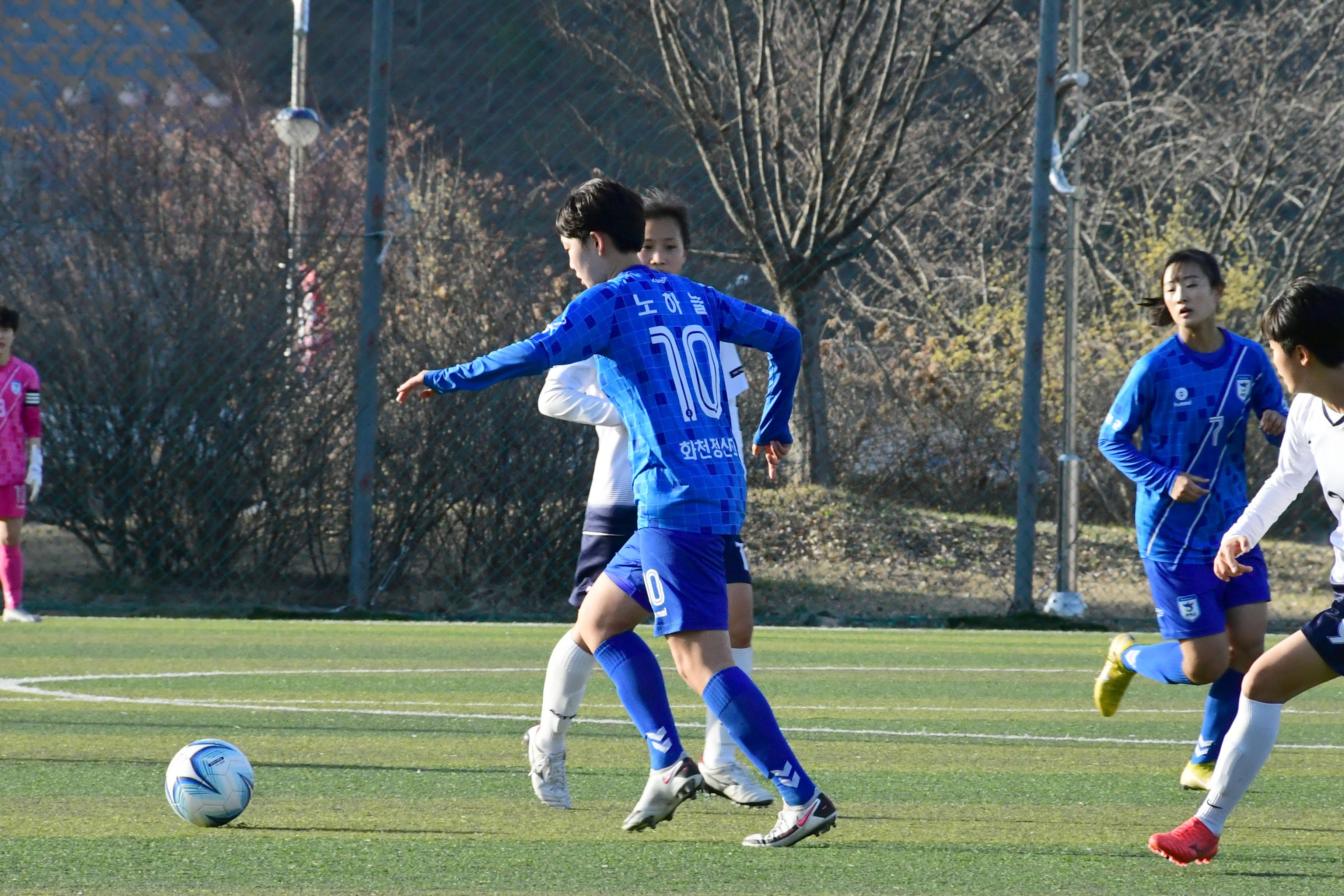 2021 행복교육도시화천 춘계한국여자축구연맹전 의 사진