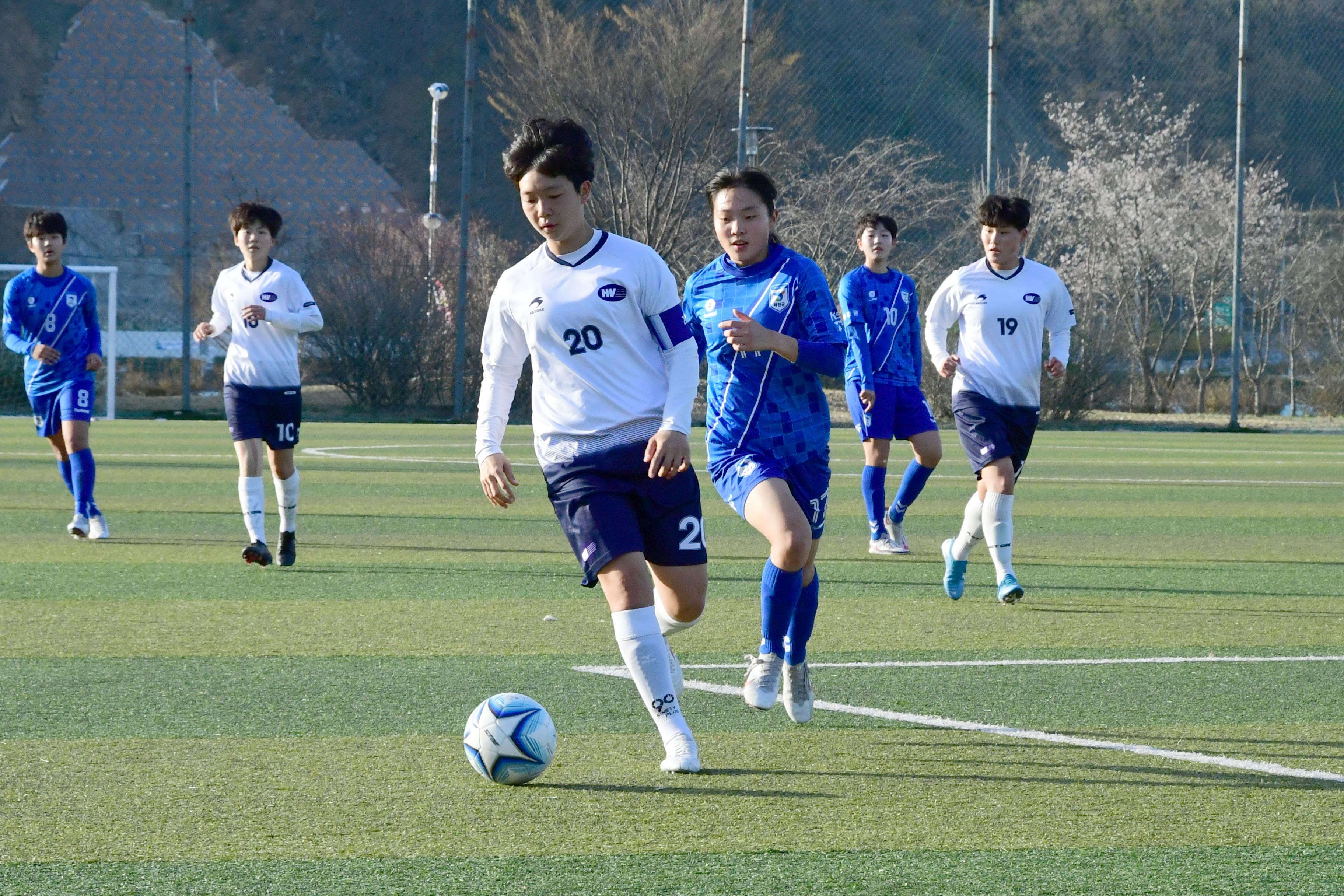 2021 행복교육도시화천 춘계한국여자축구연맹전 의 사진