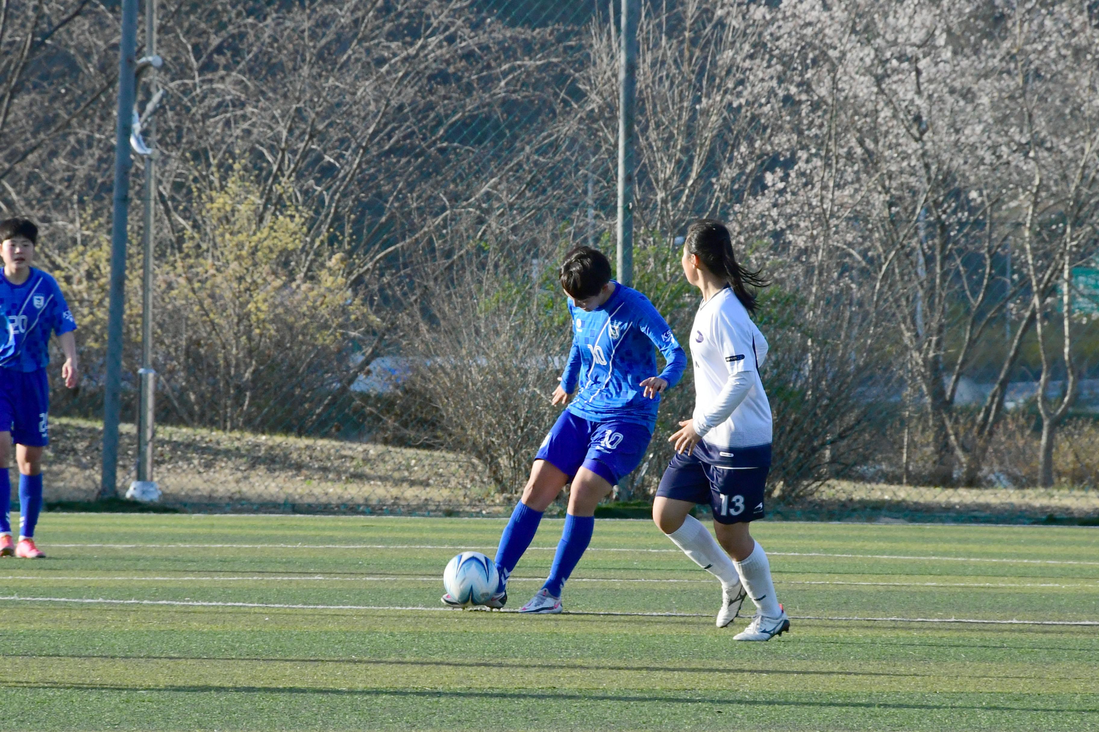 2021 행복교육도시화천 춘계한국여자축구연맹전 의 사진